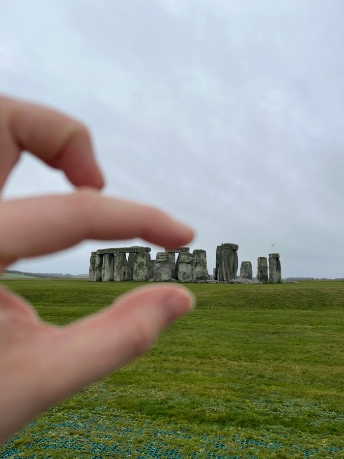Tourist captures forced perspective photo at Stonehenge