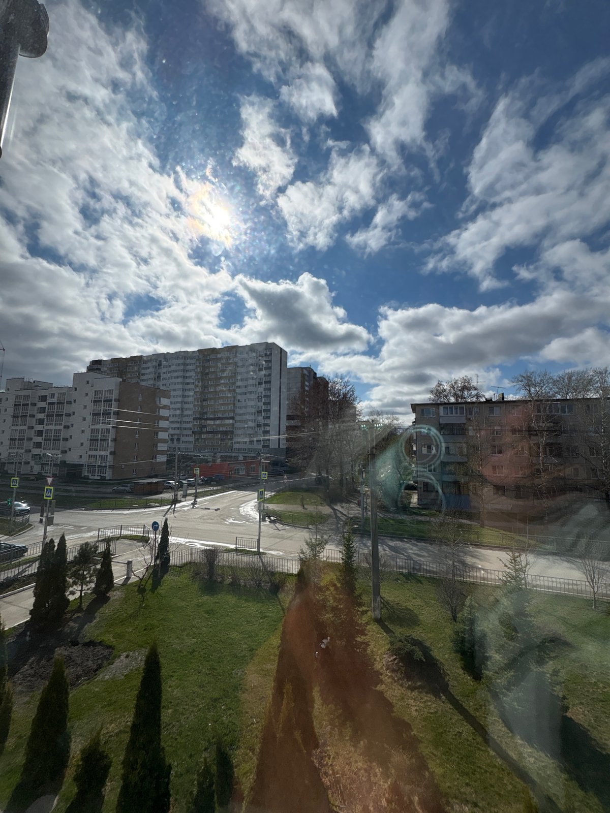 Sunny spring morning captured in Ulyanovsk residential area