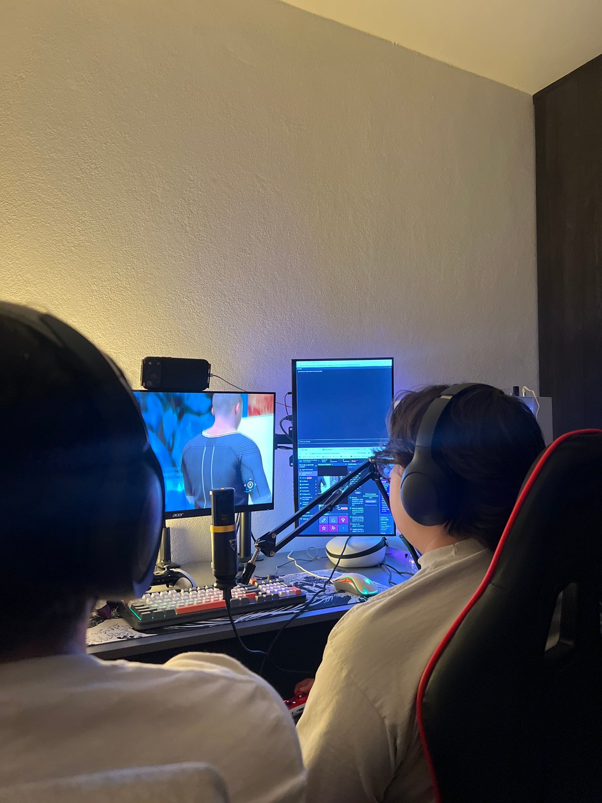 Gaming sessions and sunset views documented in Cholula, Mexico