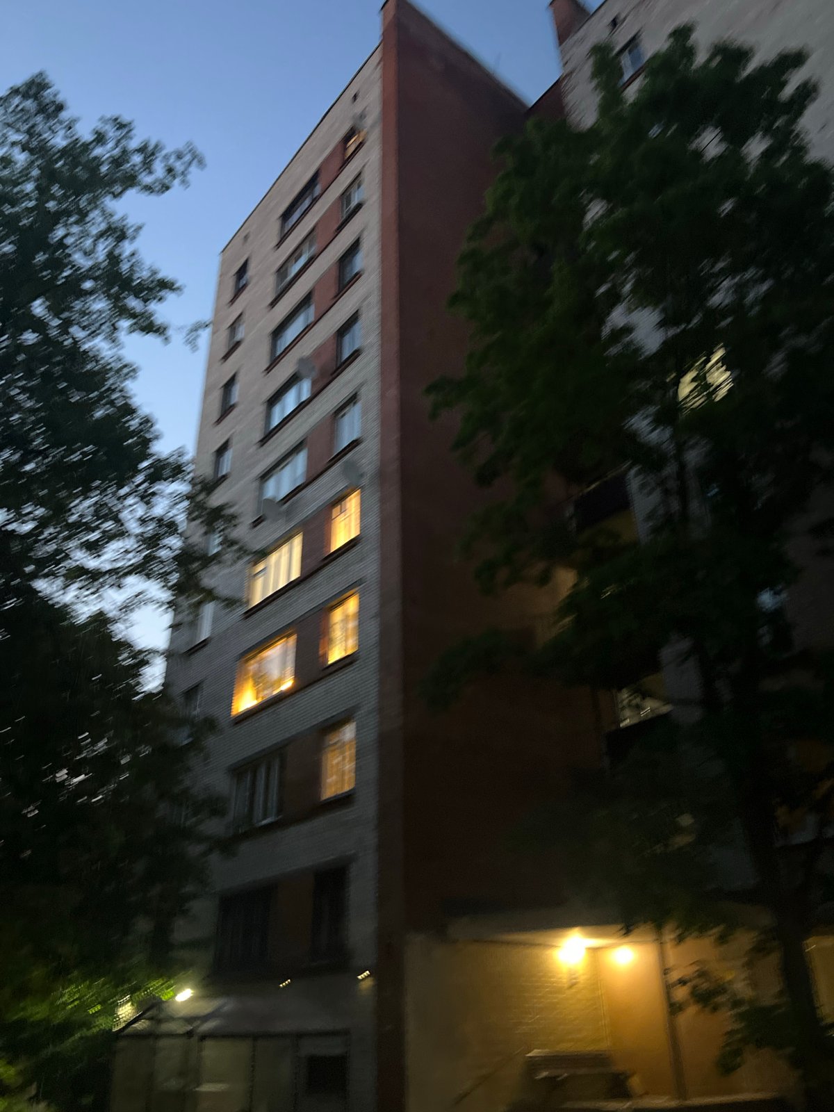 Evening residential scenes documented in unidentified Russian city