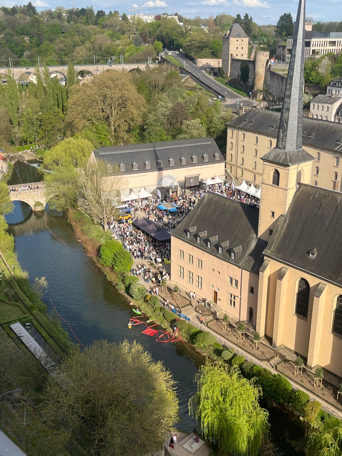 Large riverside gathering draws crowds to Luxembourg City waterfront