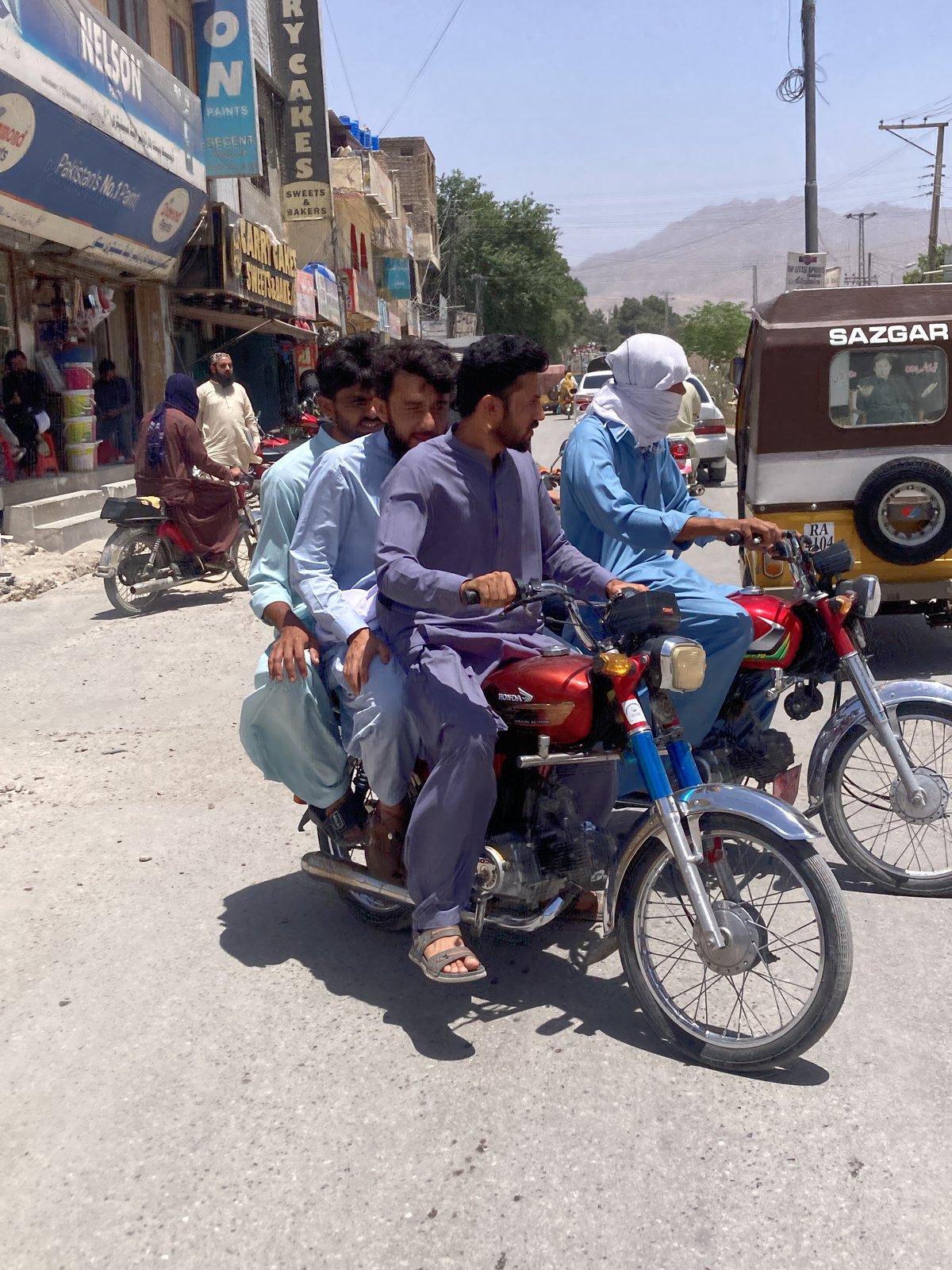 Morning street scenes documented in Quetta, Pakistan