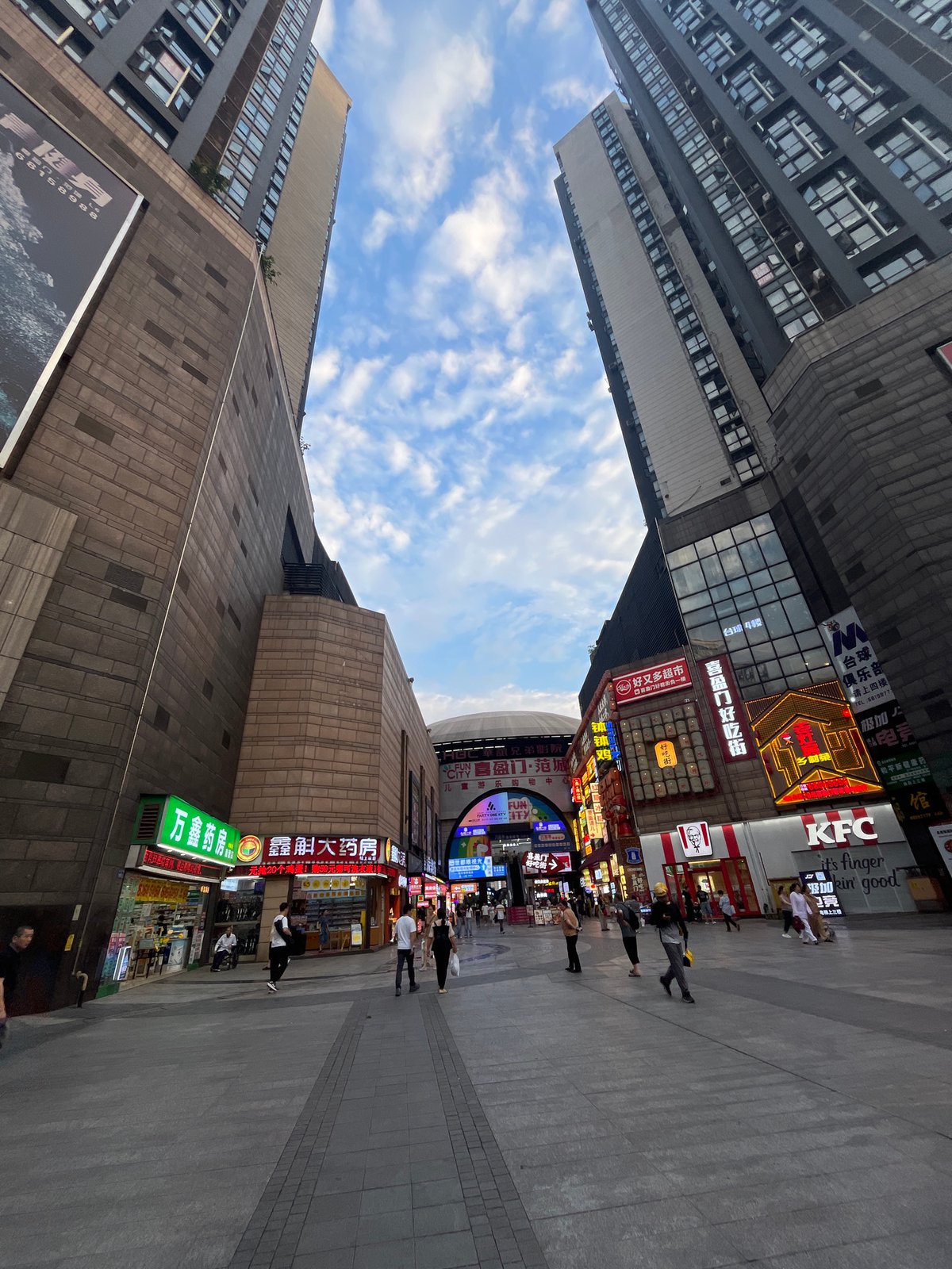 Ordinary urban life documented across Jiulongpo District shopping areas