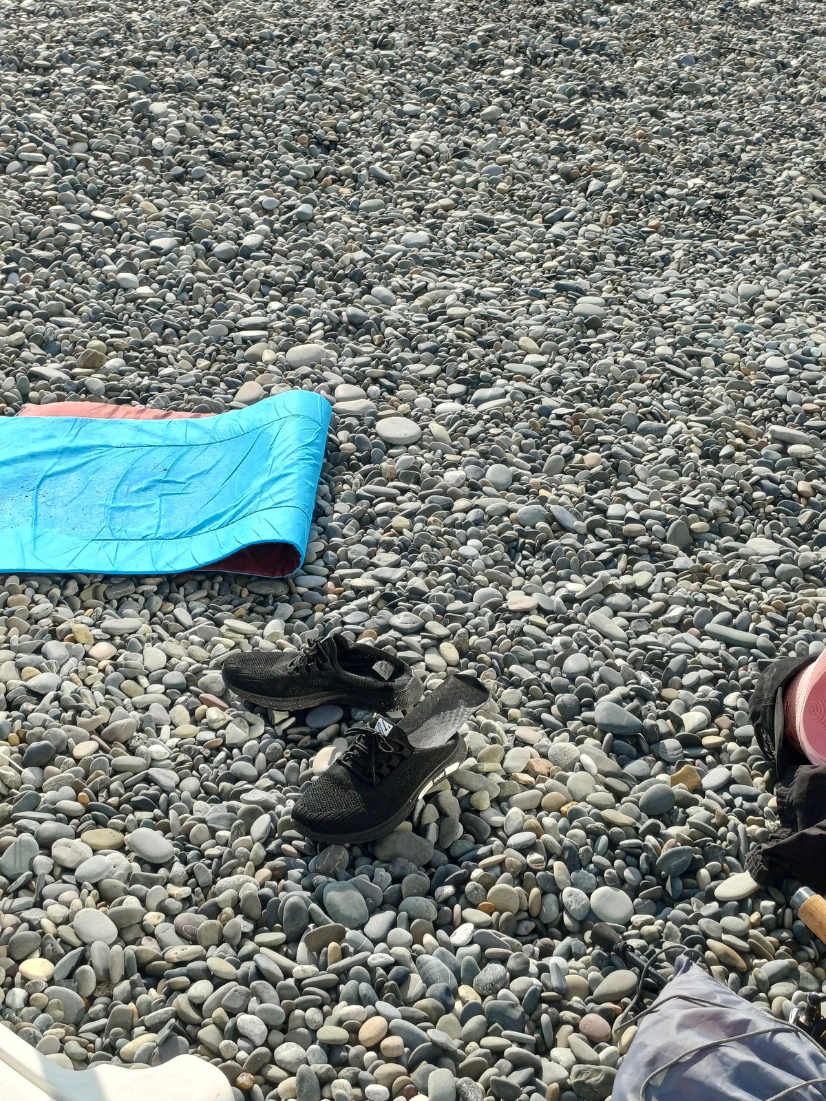 Ordinary afternoon scenes captured along Sochi's Black Sea coastline