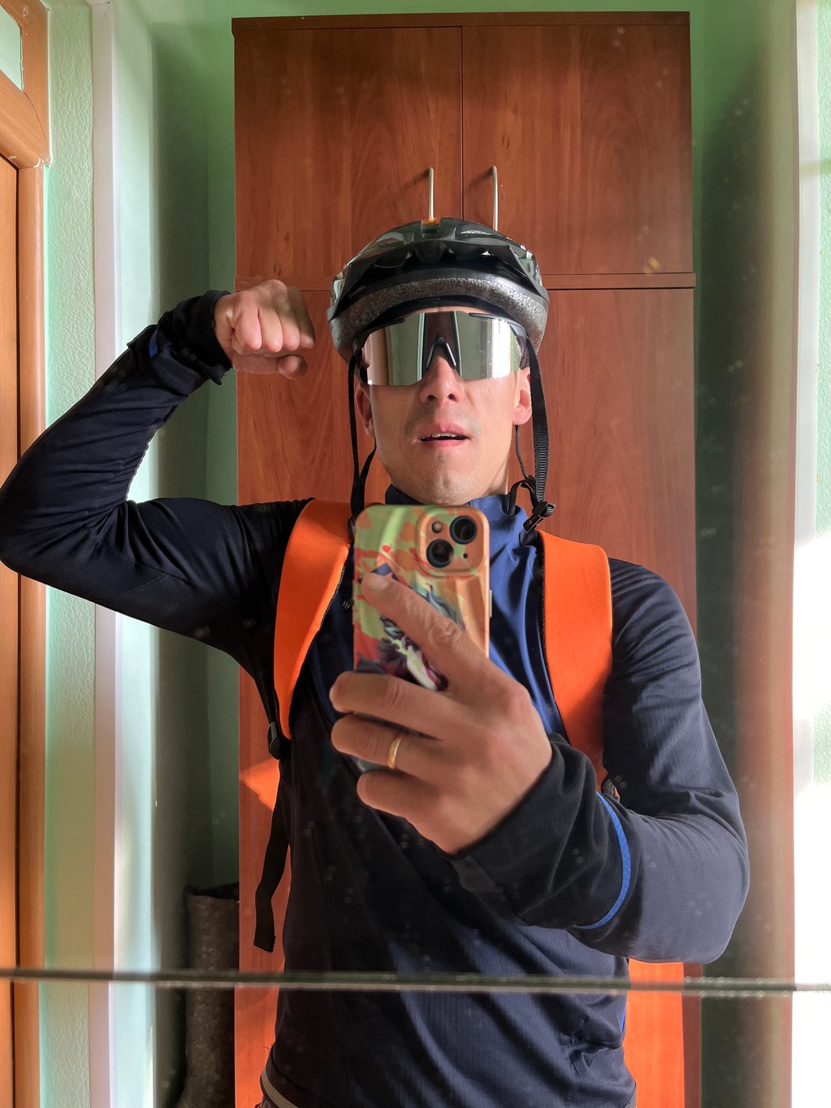 Cyclist documents journey through Chaikovsky, Russia with selfies