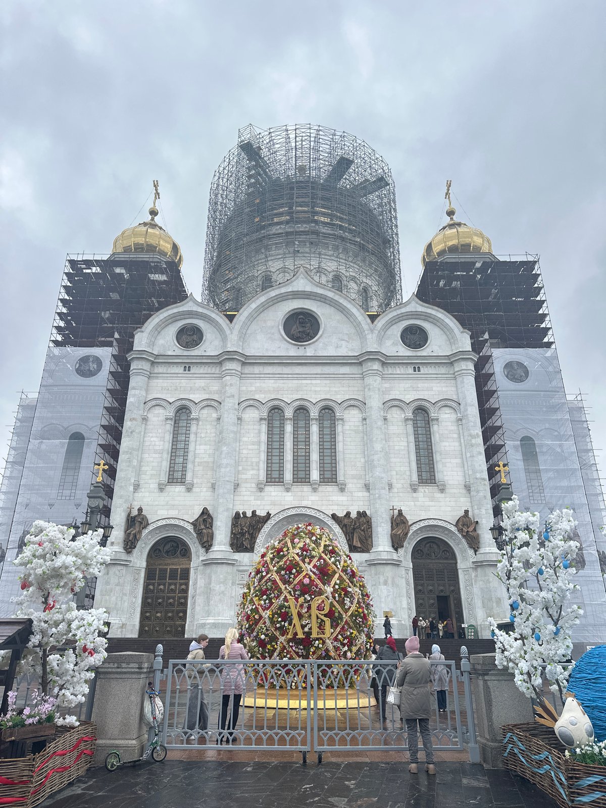 Cathedral of Christ the Savior observed under overcast Moscow sky