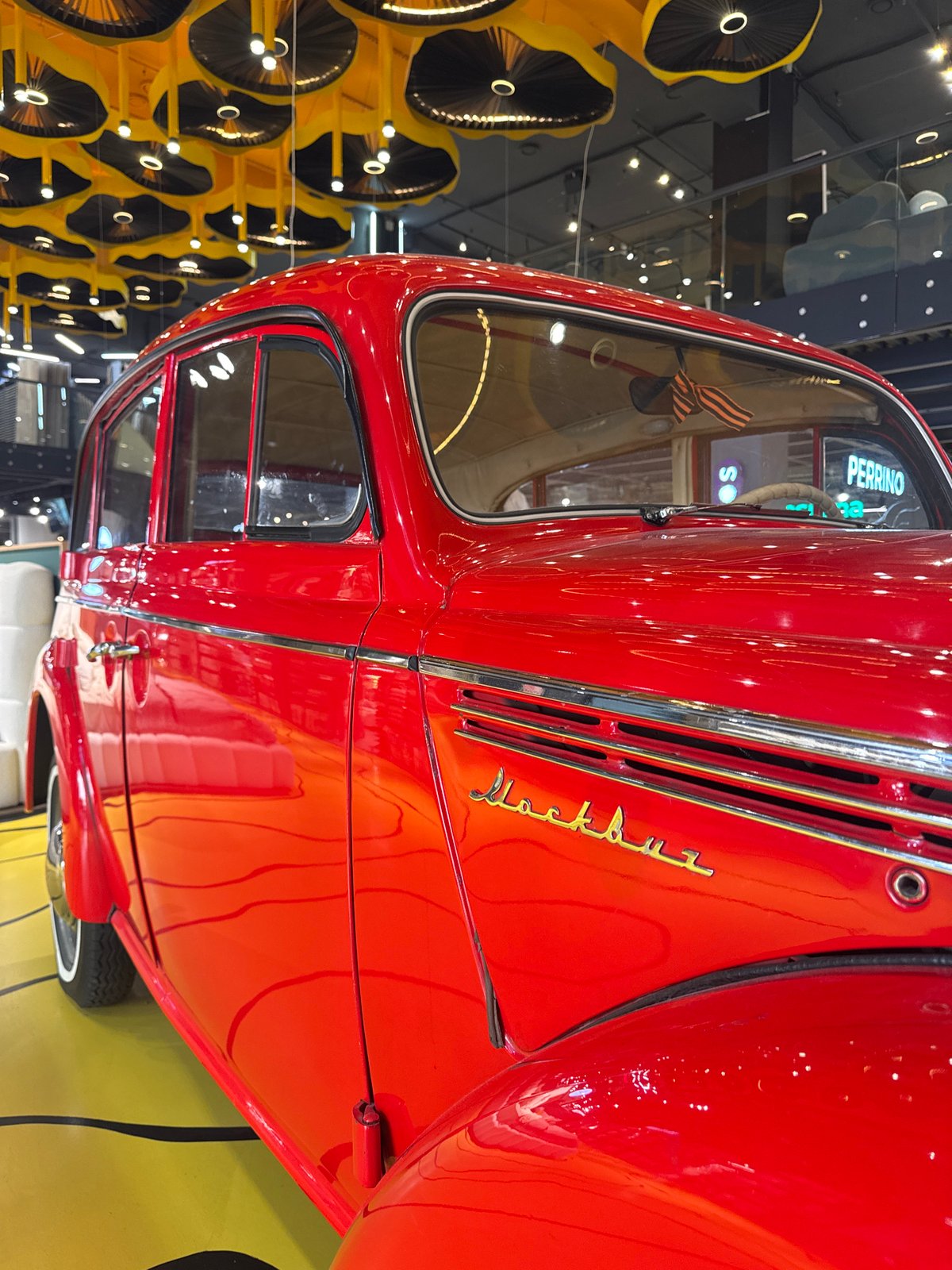 Moscow cultural sites and vintage car display documented