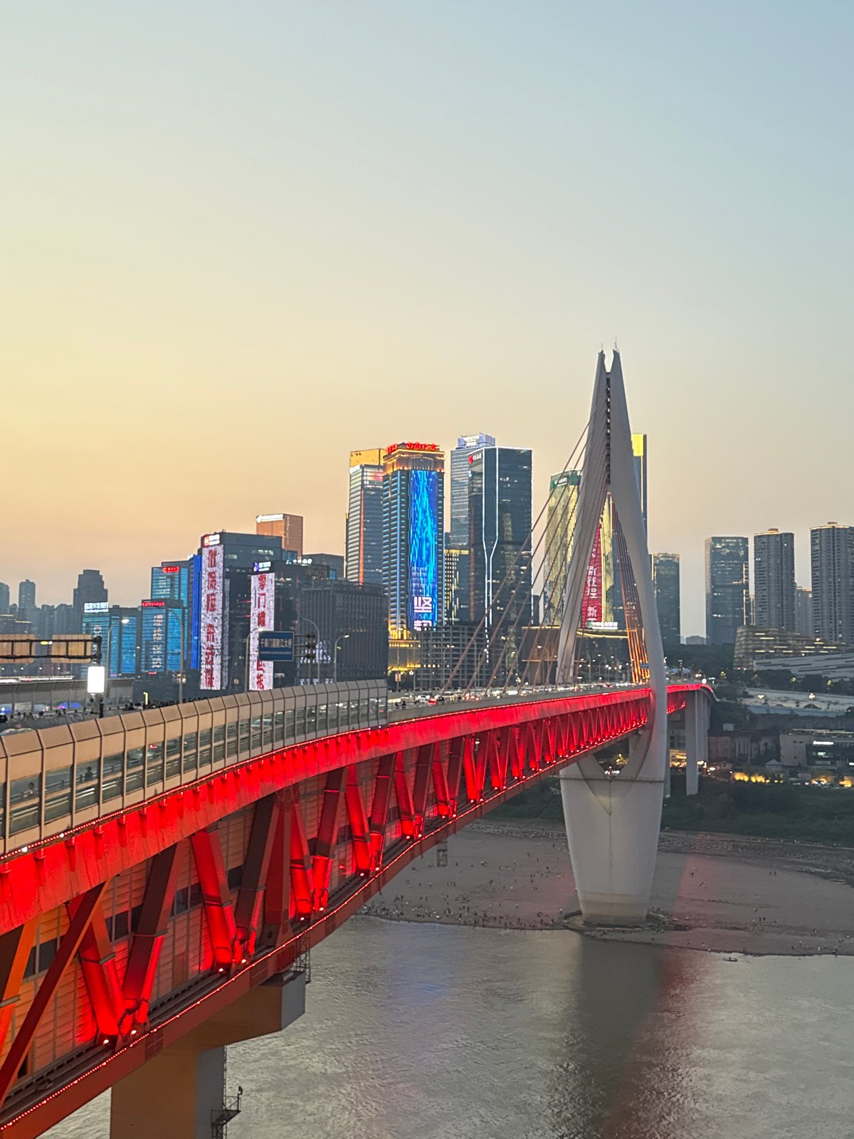 Evening street life documented across Yuzhong District, China