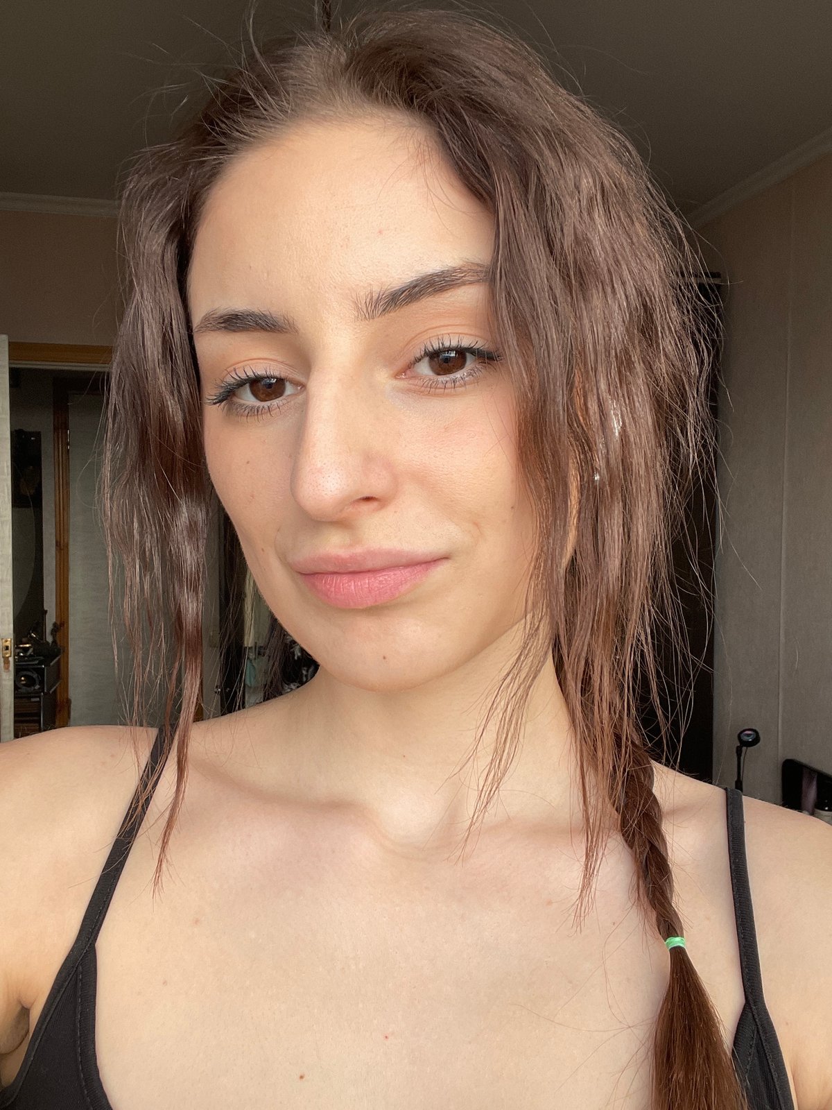 Woman documents beauty routine in Moscow selfie session