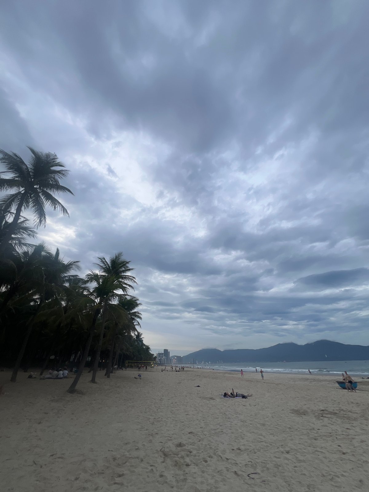 Cloudy morning at Mỹ Khê Beach, Da Nang