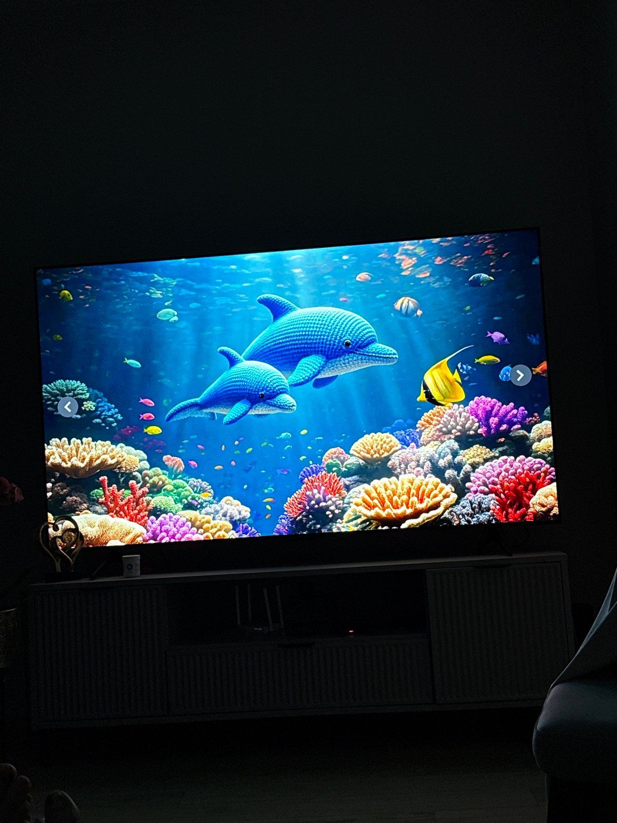 Digital content viewing session captures diverse imagery over 22 minutes