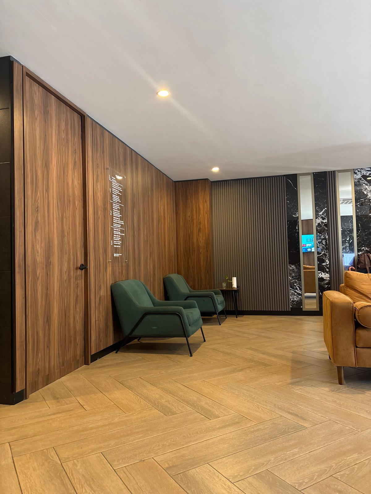 Modern lounge interior documented in Boca del Río