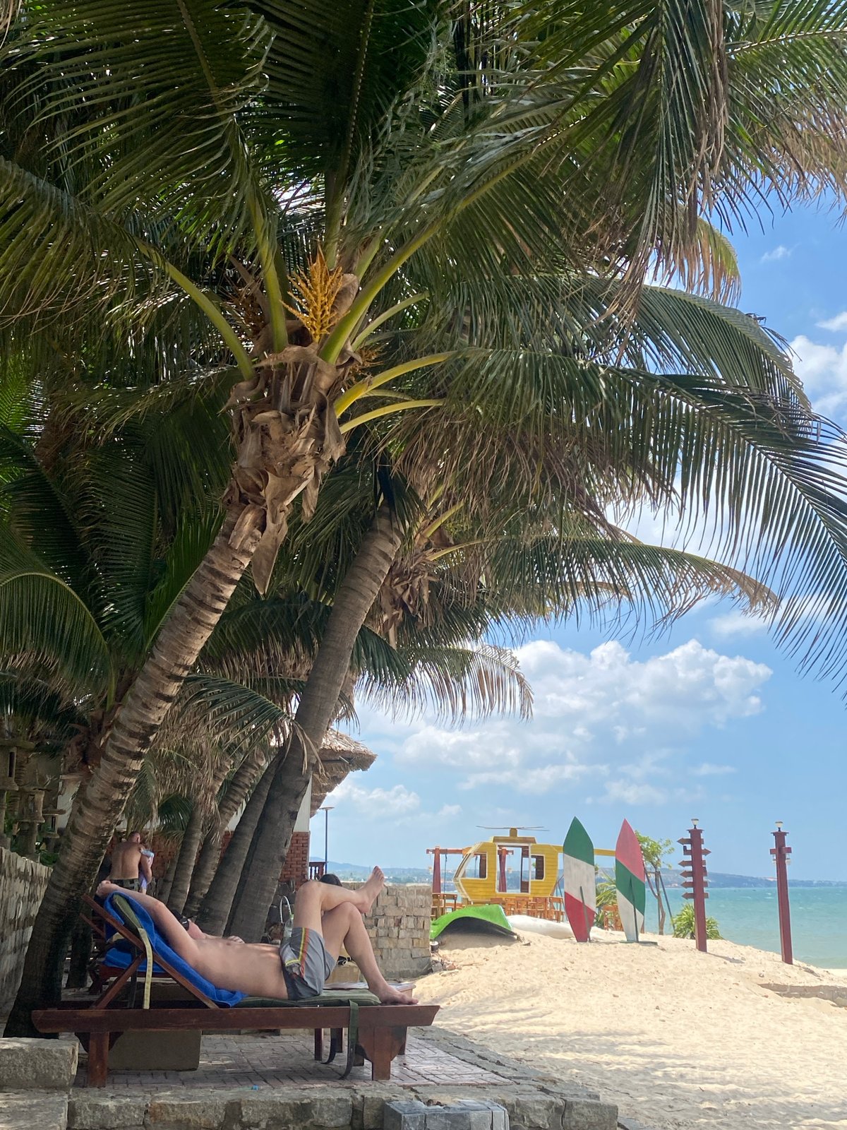 Early morning beach activities documented in Phu Thuy Ward