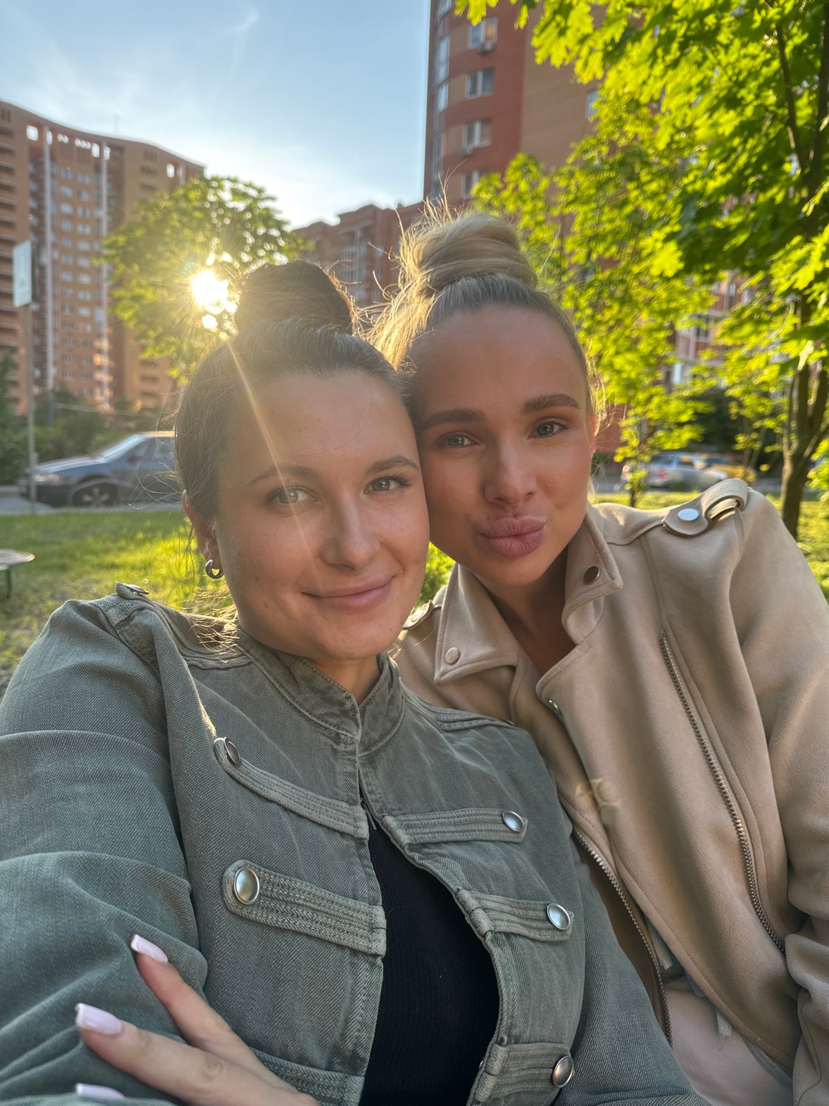Families enjoy afternoon outdoor activities in Moscow suburbs