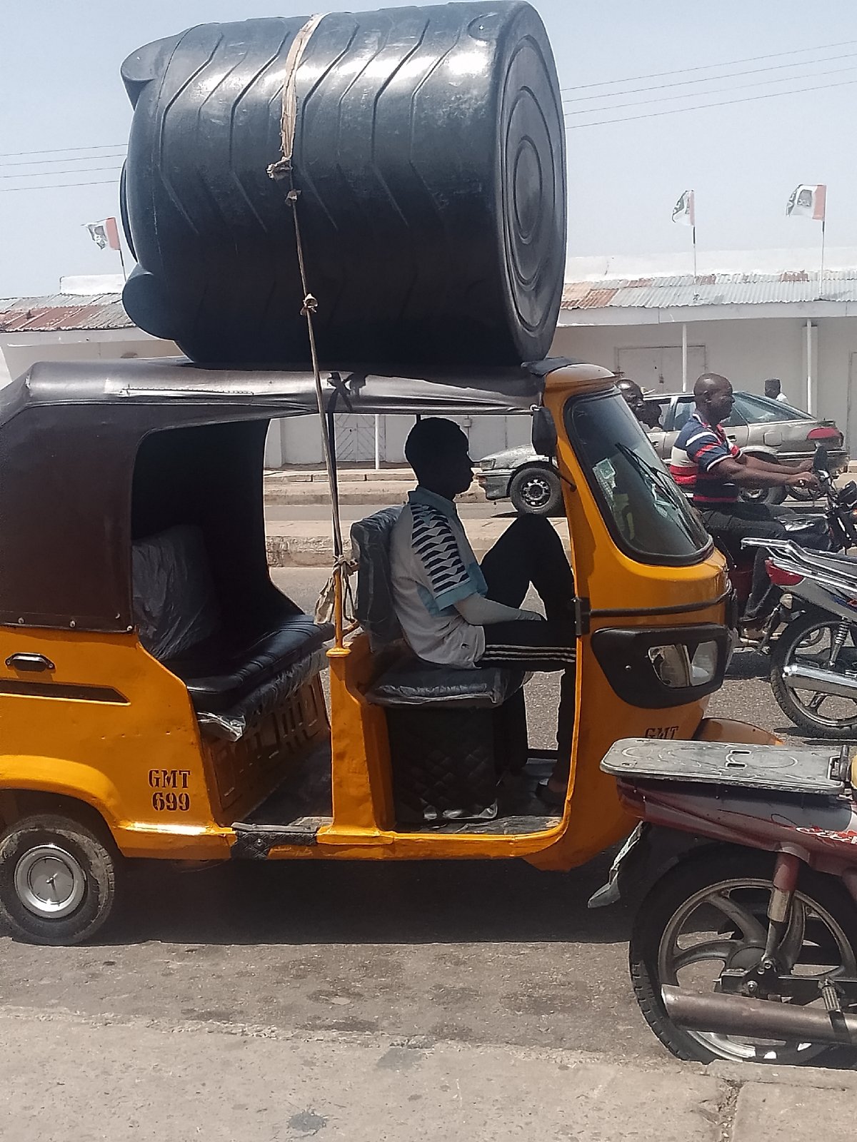 Daily life unfolds on Pantame streets during morning hours