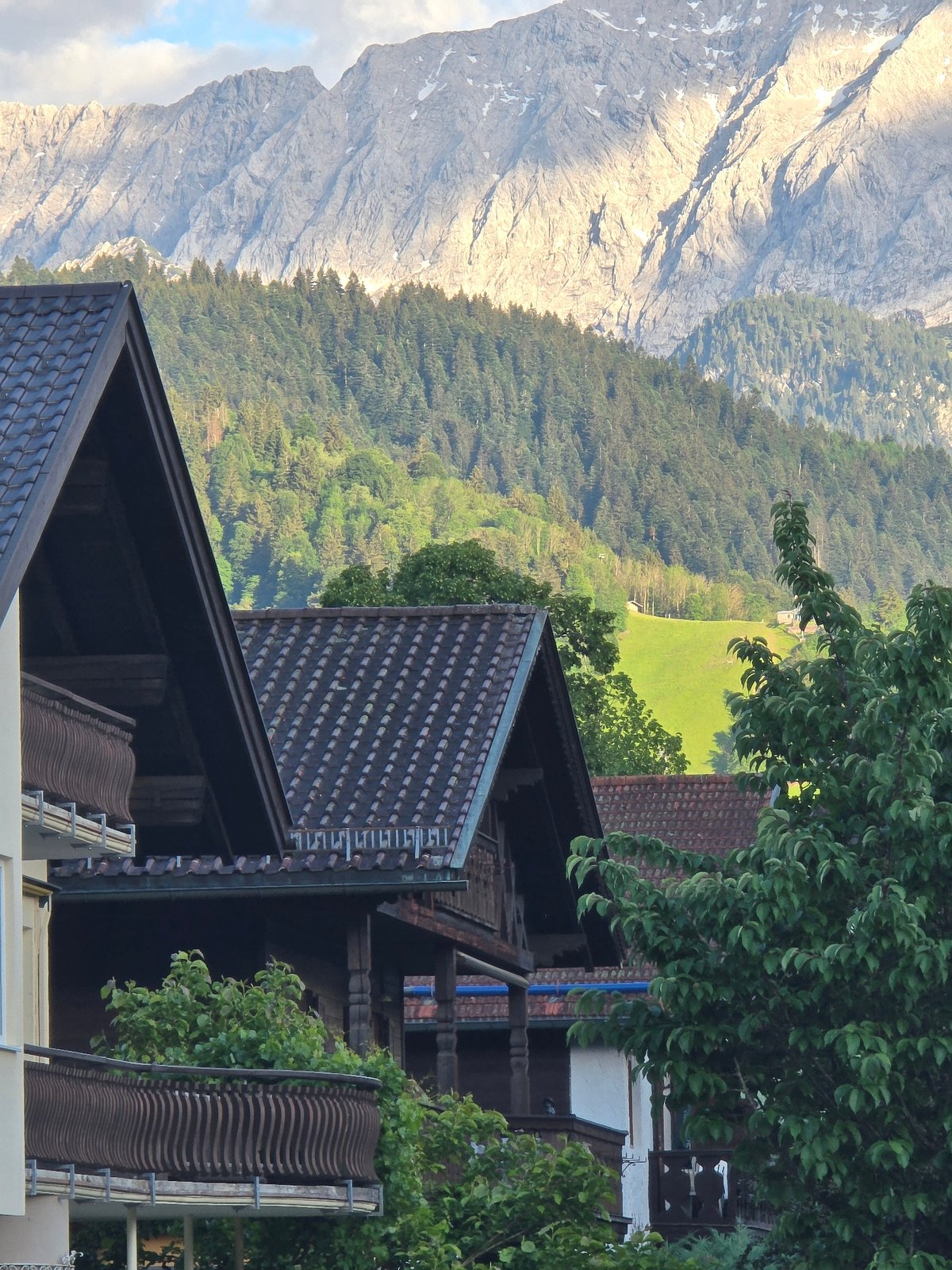 Tourist documents Alpine views across Garmisch-Partenkirchen over 22 minutes