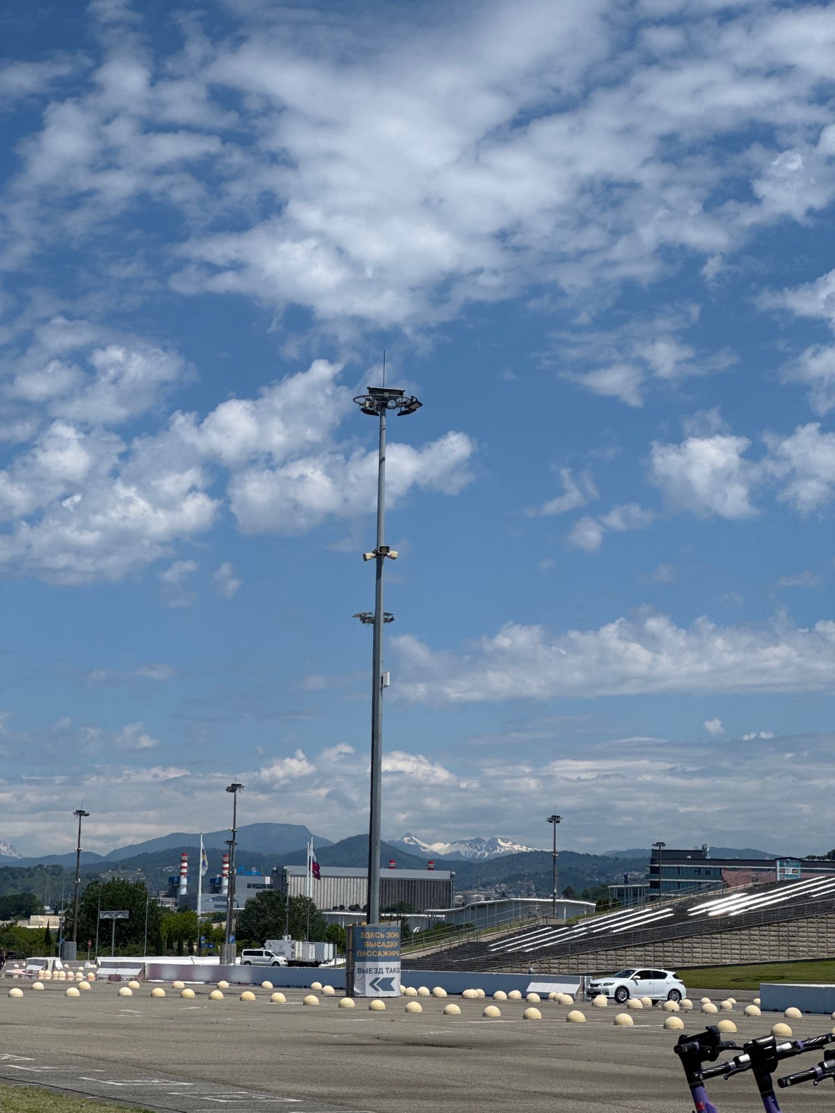 Clear sunny skies observed over Sirius racing complex