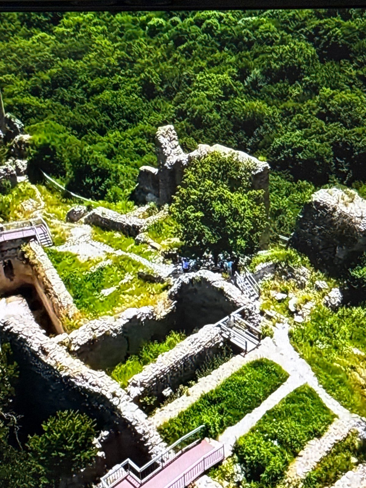 Exploring castle ruins and street art on a sunny day
