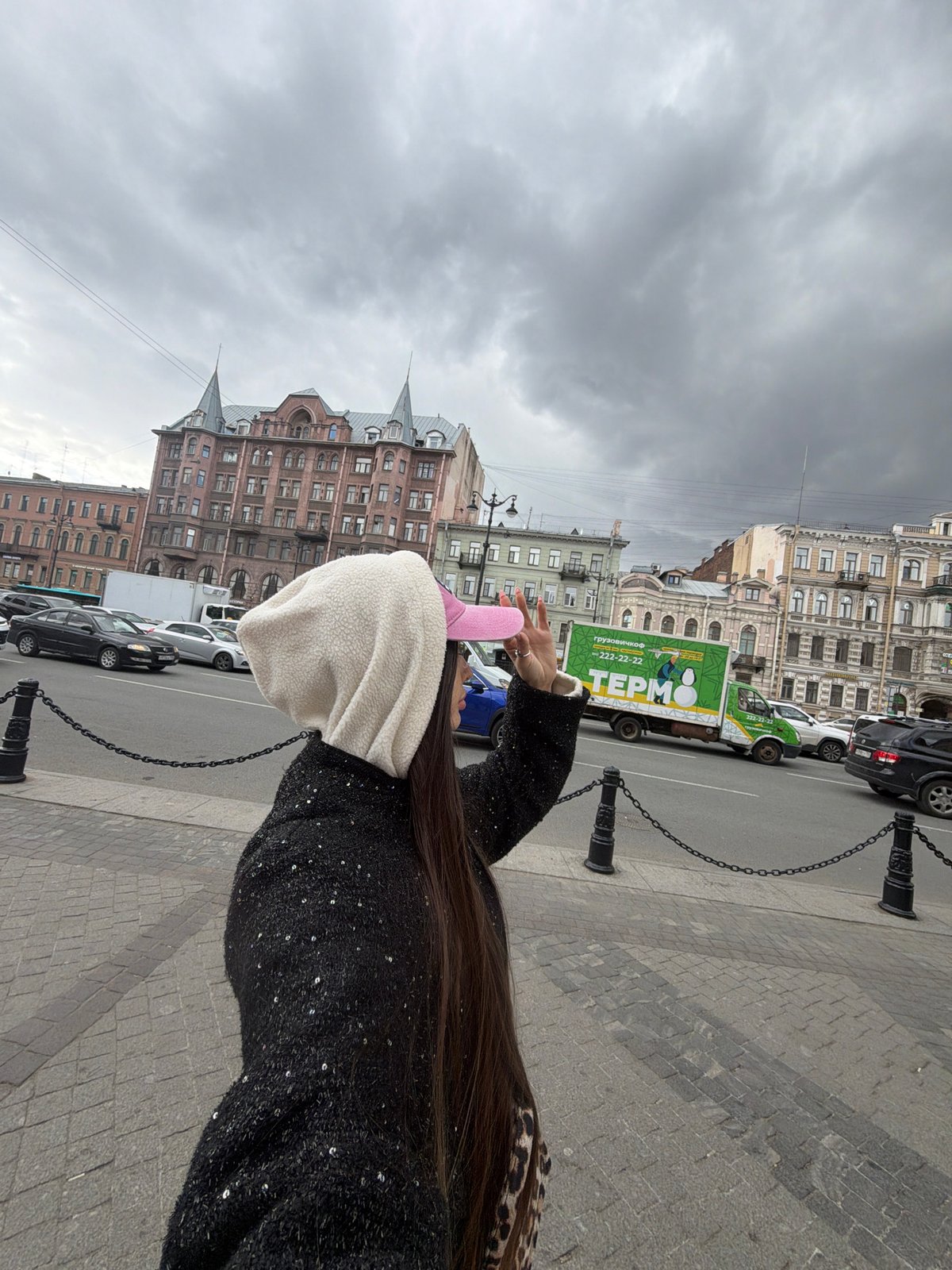 Ordinary afternoon street life documented in central Saint Petersburg