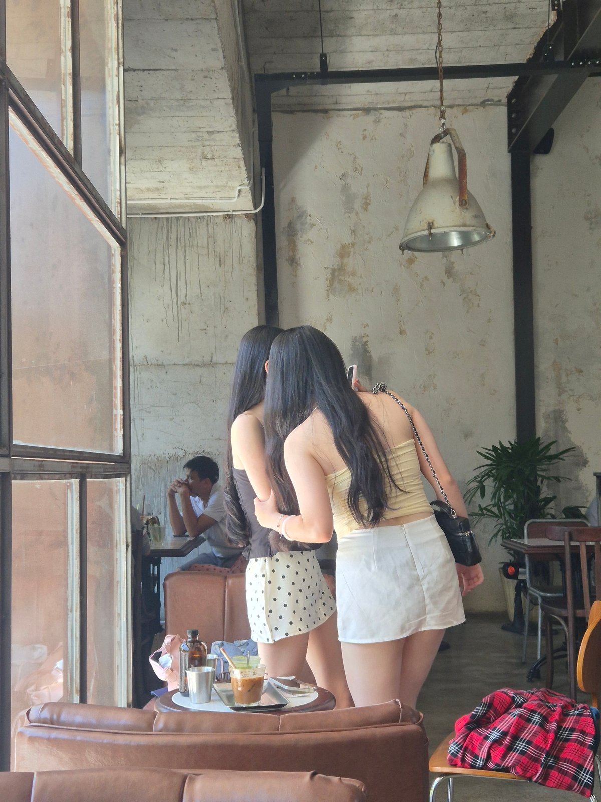 Iced drinks and city views at a Đà Nẵng café