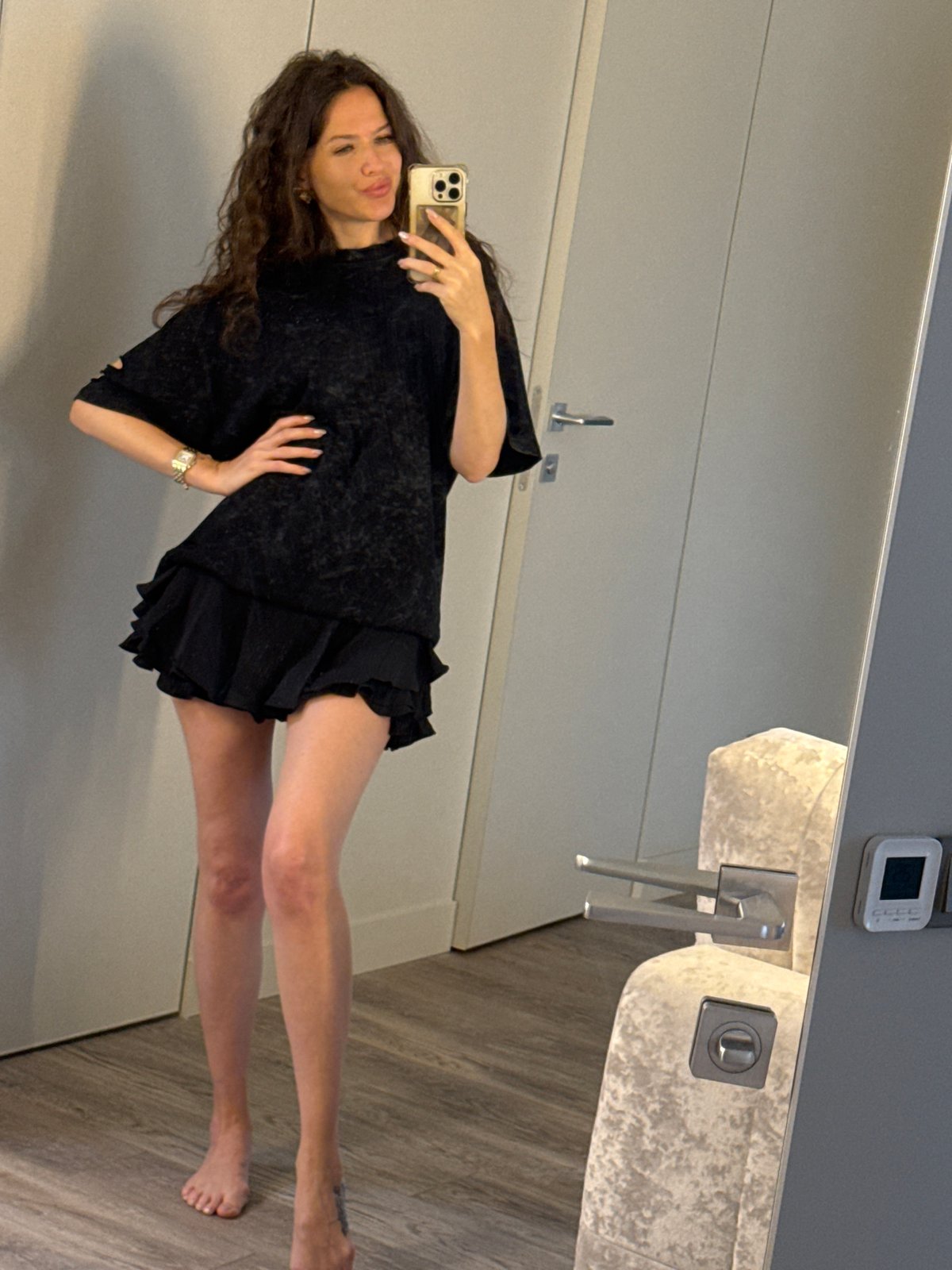 Mirror selfie session across Moscow suburbs