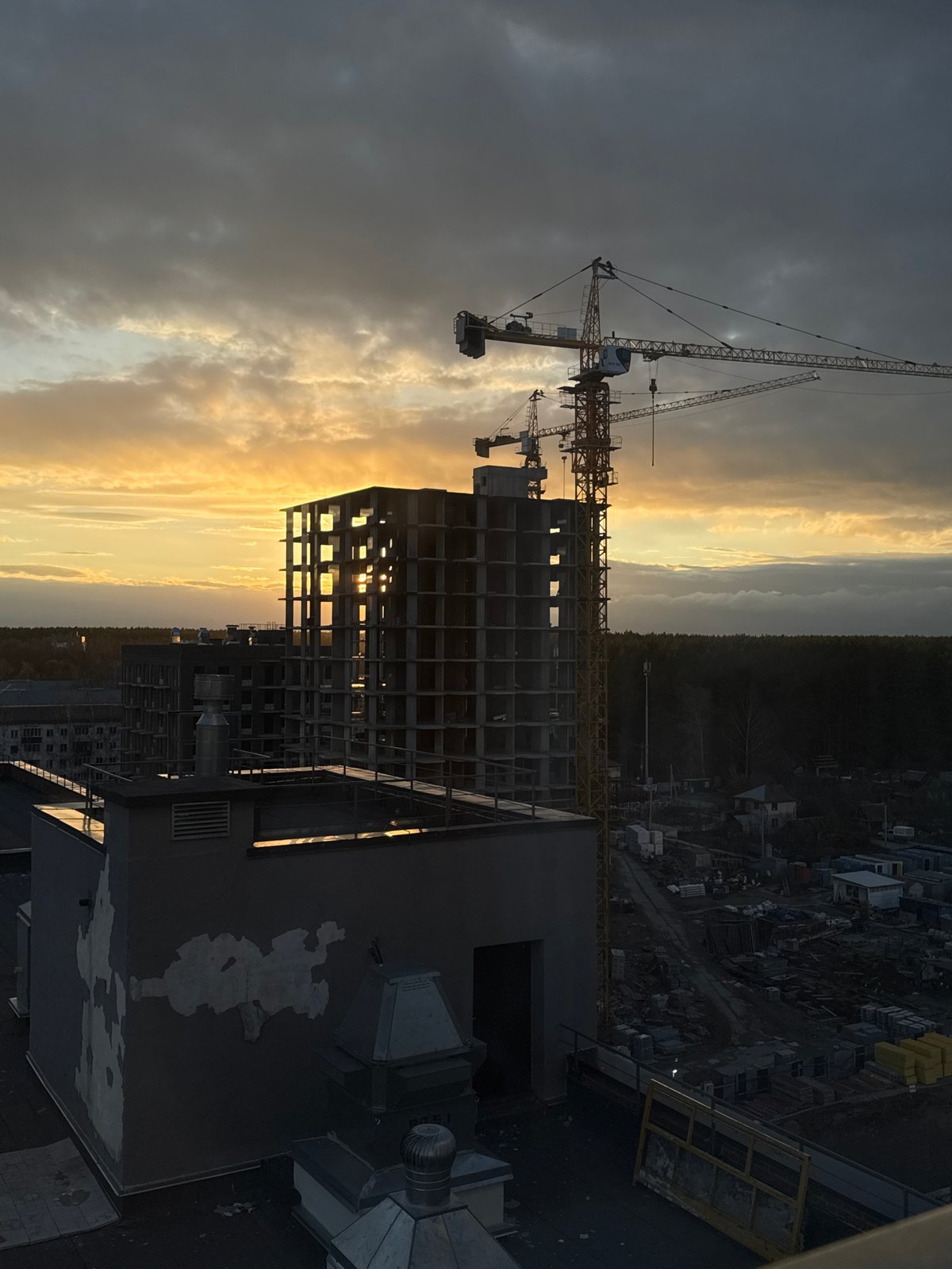 Golden hour scenes and portraits captured in Izhevsk, Russia