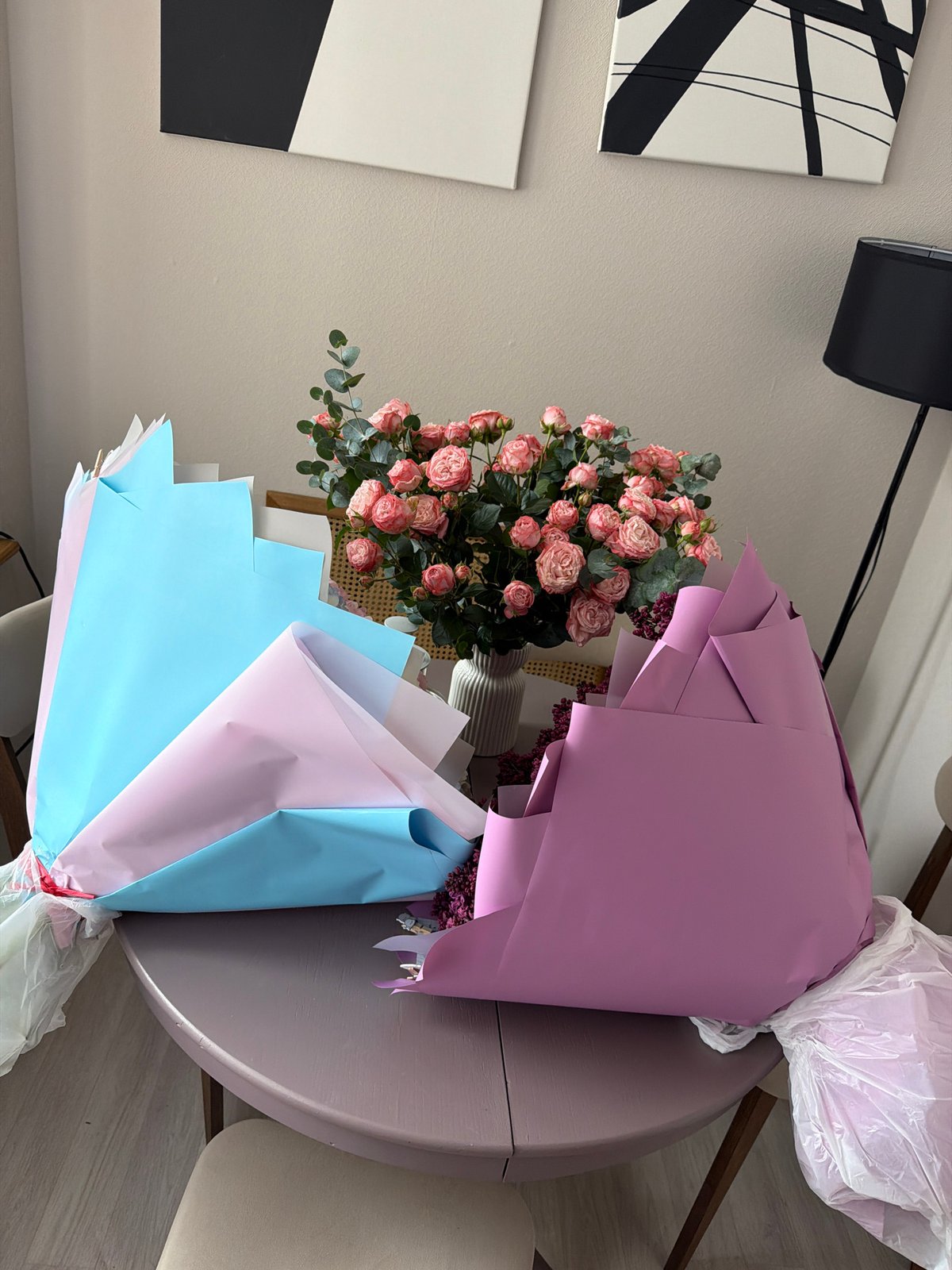 Moscow resident documents morning scenes with flowers and personal items