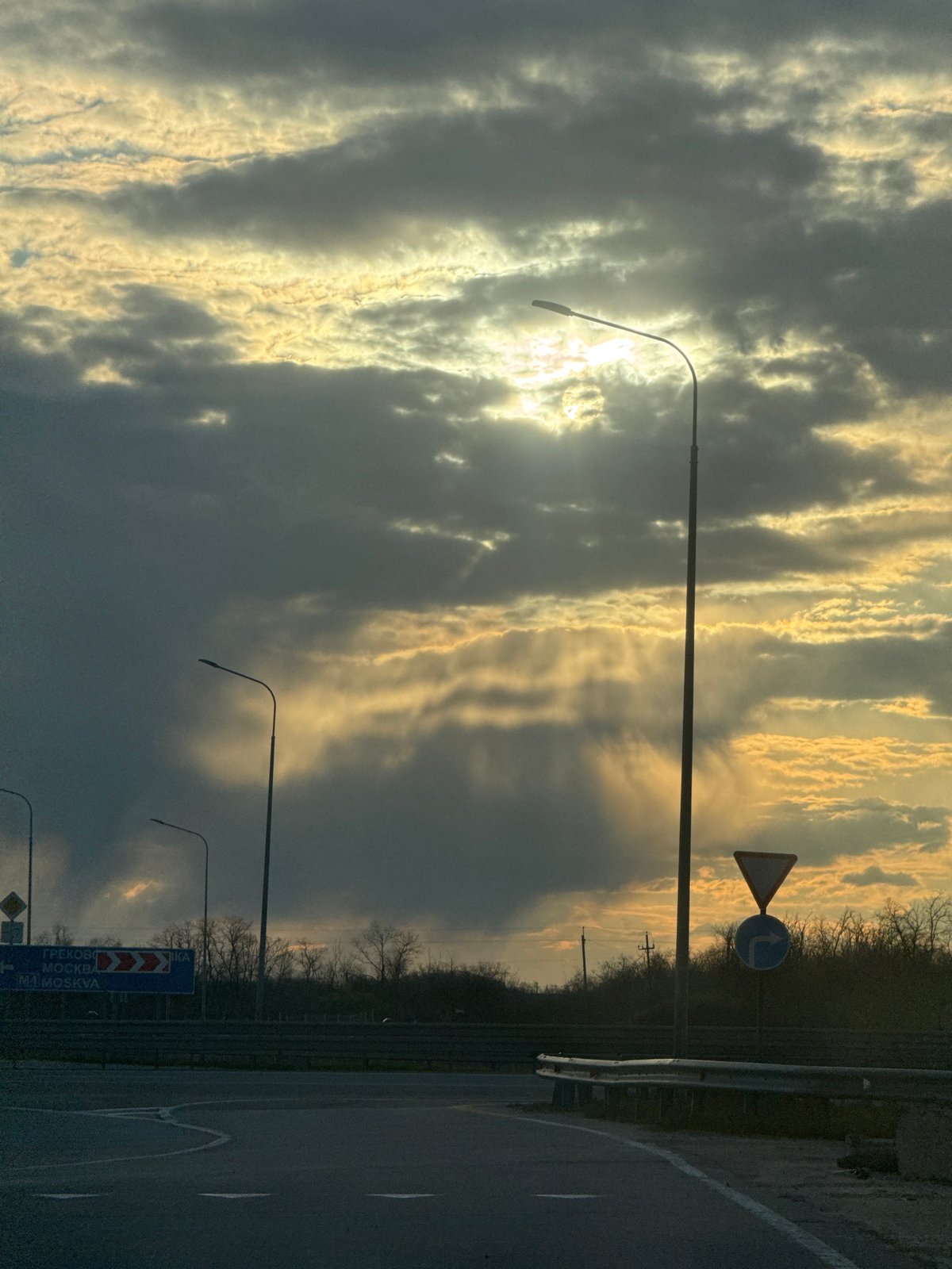 Routine observations of sky conditions and fabric texture in Yasinovatyi