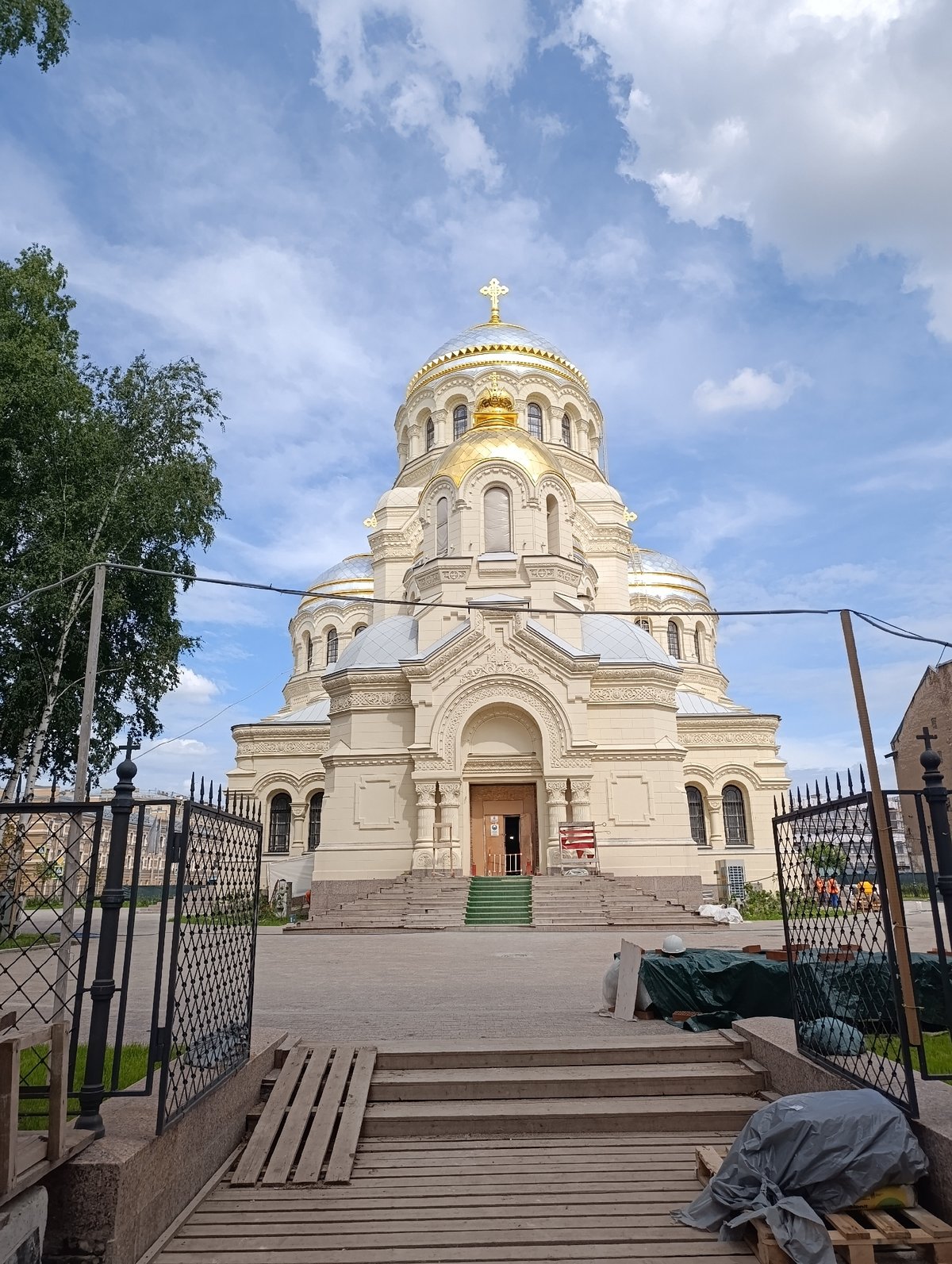 Naval Cathedral of Saint Nicholas stands tall in Kronstadt