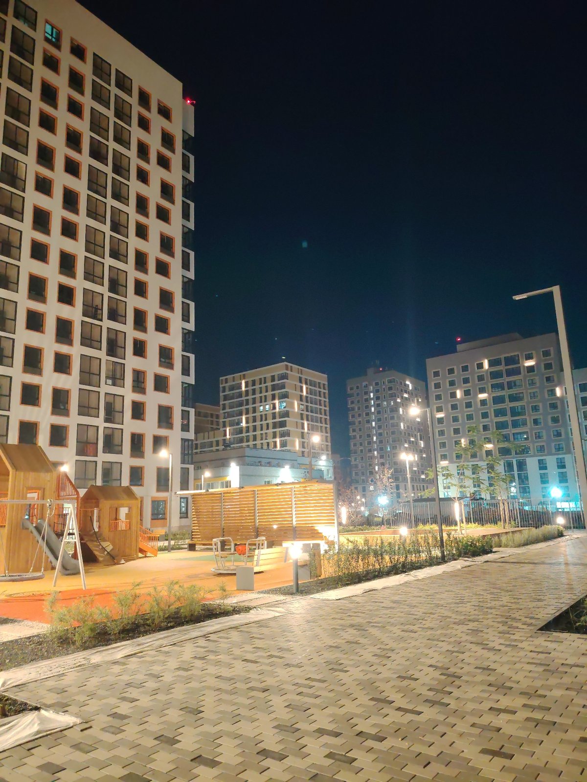 Night at a Yekaterinburg residential construction site