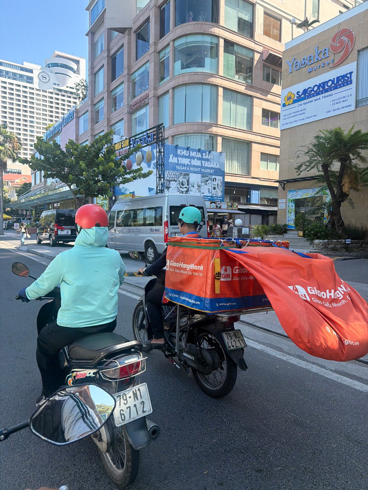 Morning street scenes and market life in Nha Trang