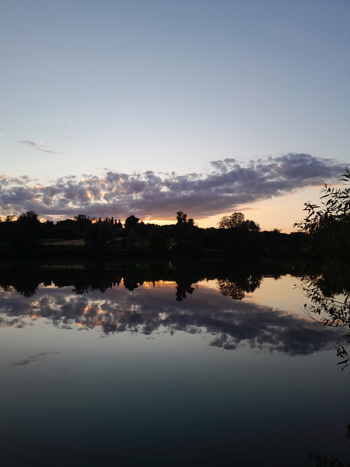 Lakeside twilight scenes and selfies at golden hour