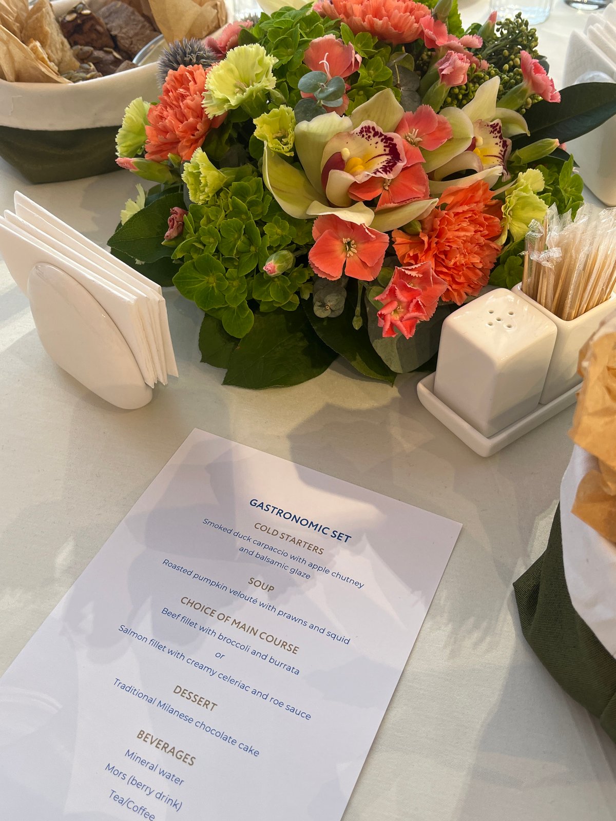Morning formal dining event documented in Shushary, Russia