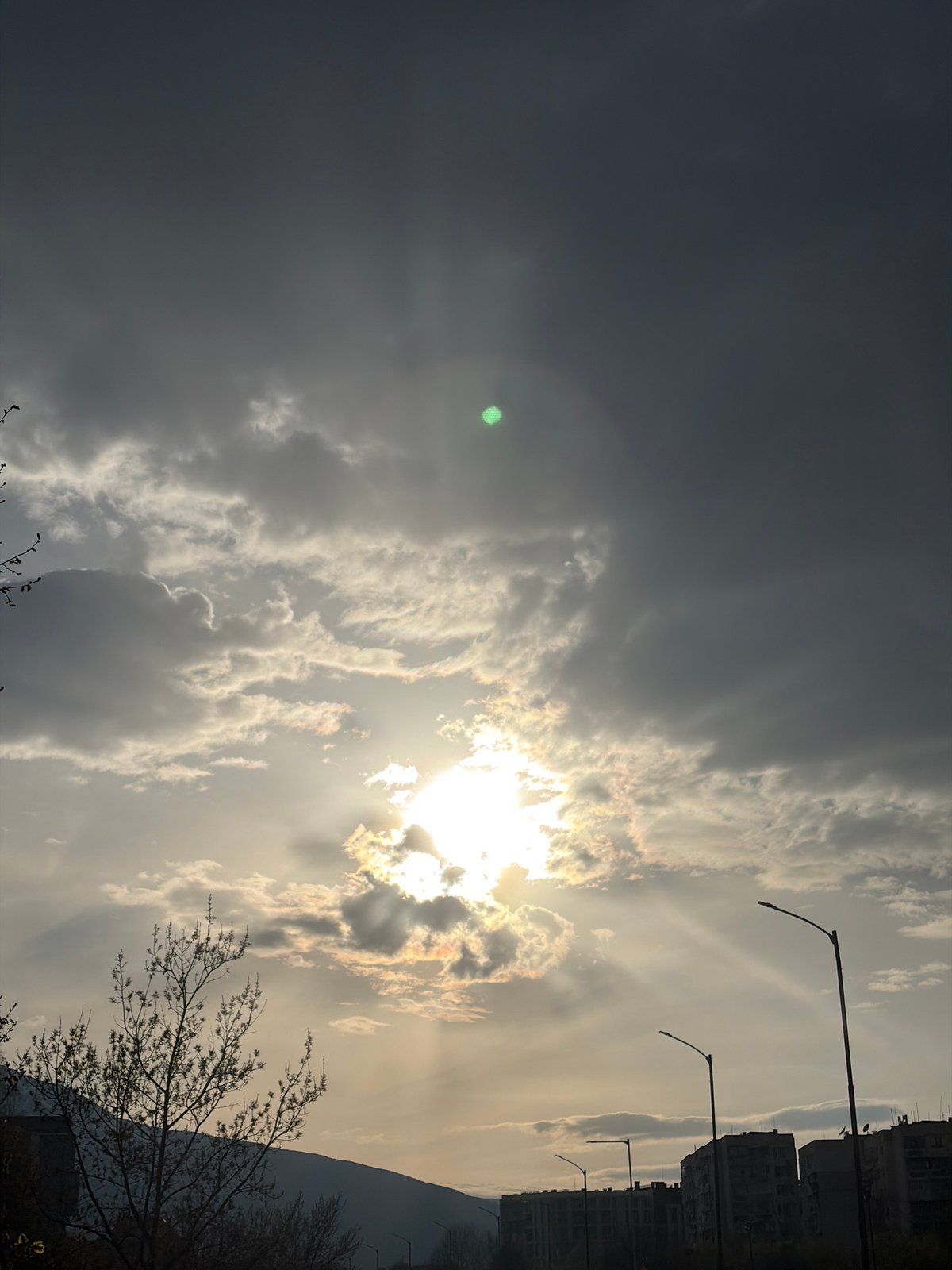 Bright green anomaly observed in Sofia sky