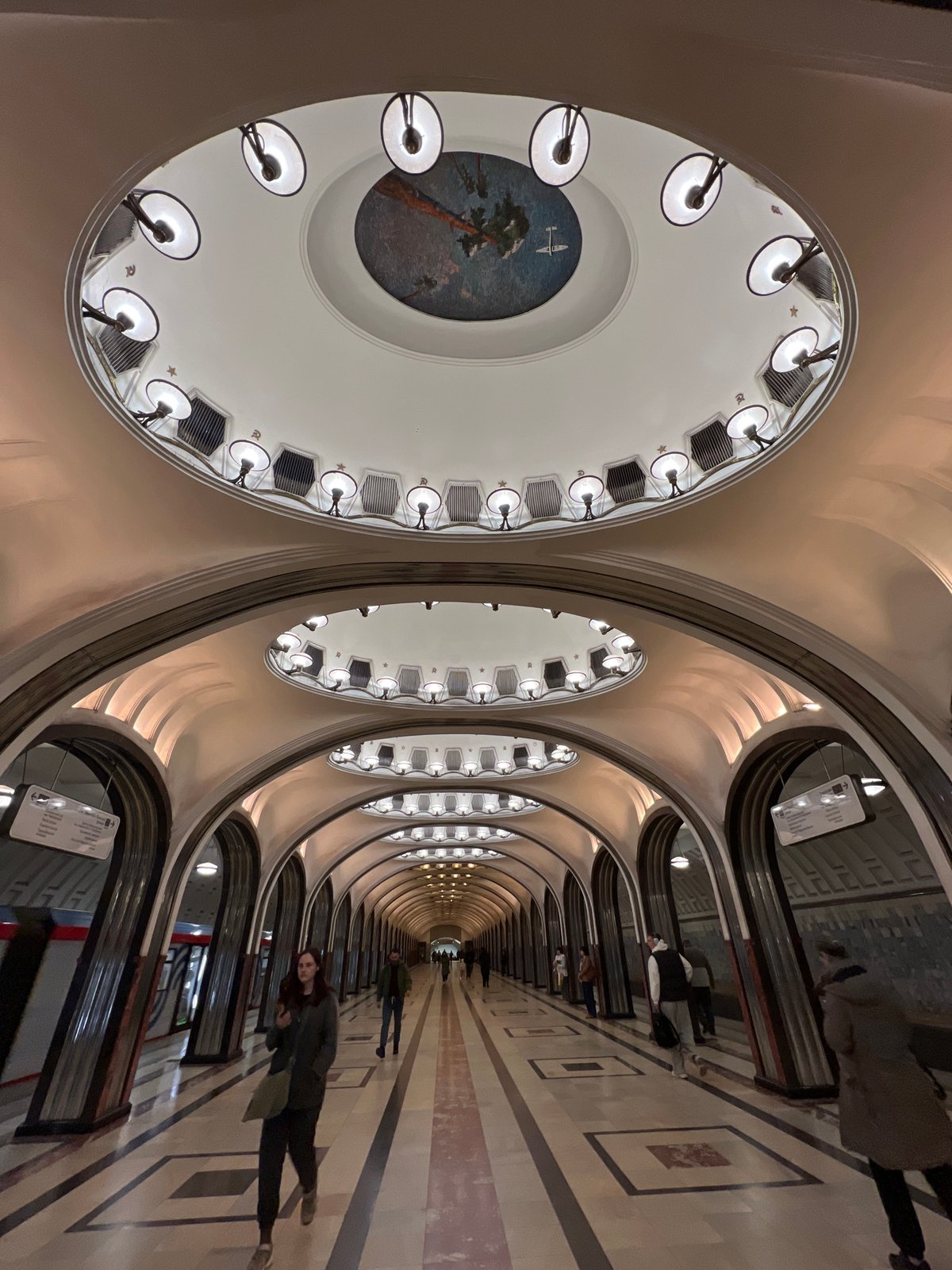 Moscow daily life documented across metro and streets