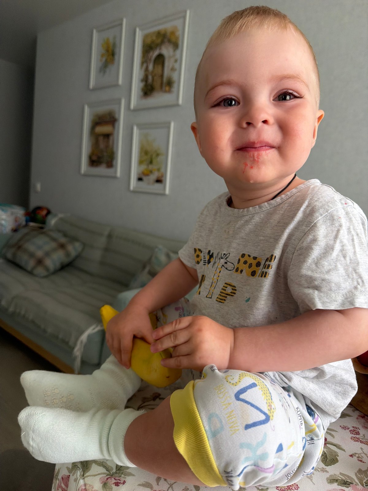 Child observed indoors in Votkinsk, Russia