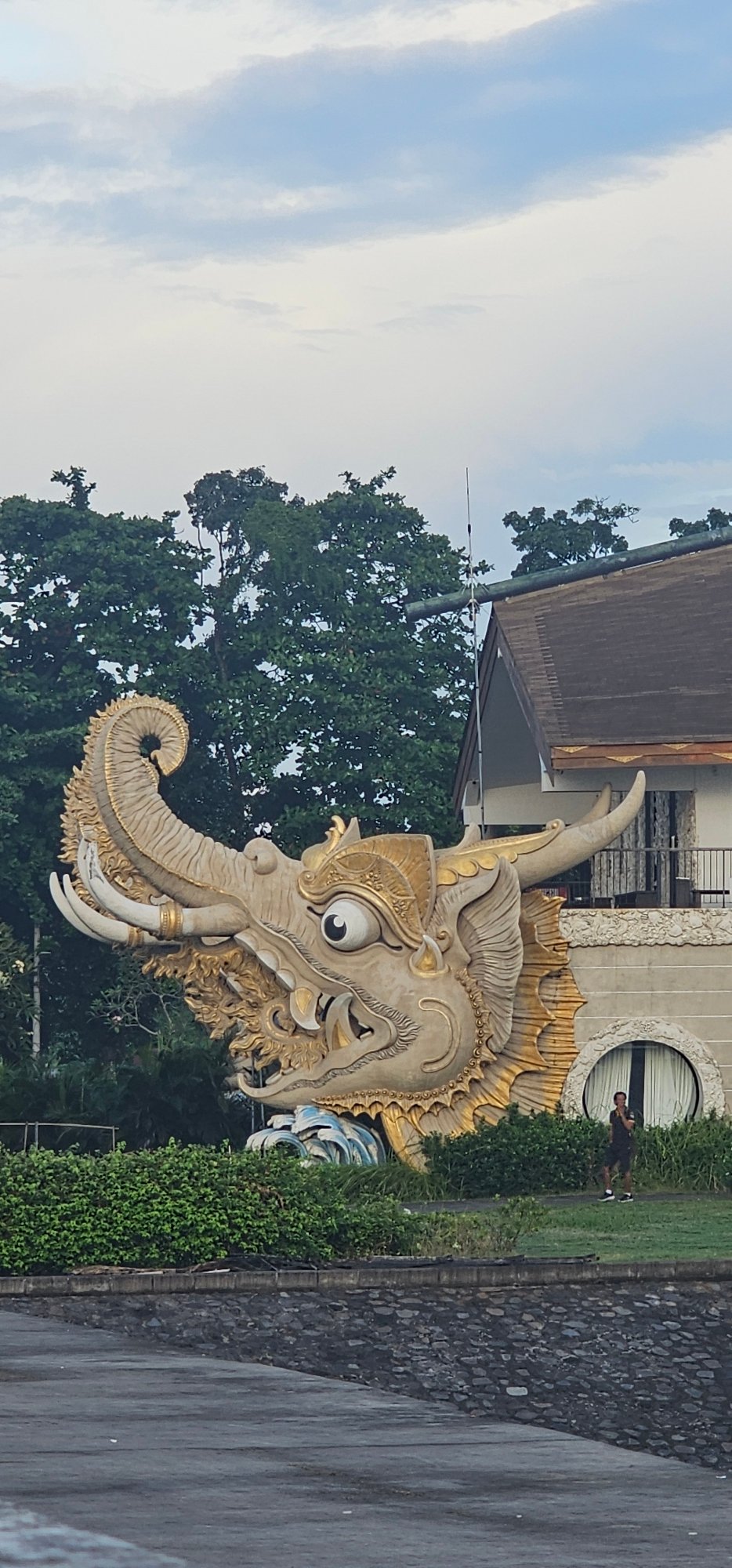 Evening scenes captured around Denpasar marina and cultural sites