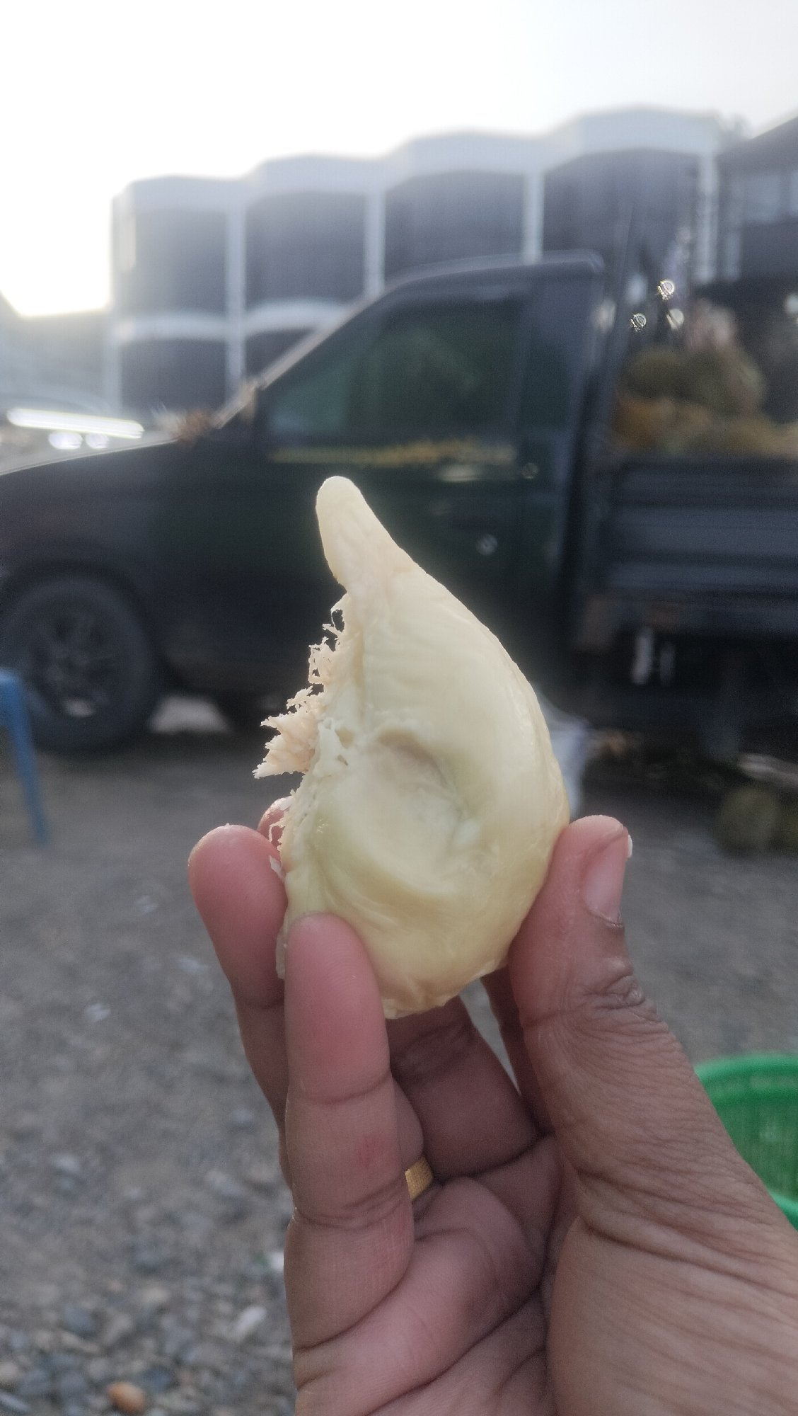 Morning street life and food culture documented in Banda Aceh