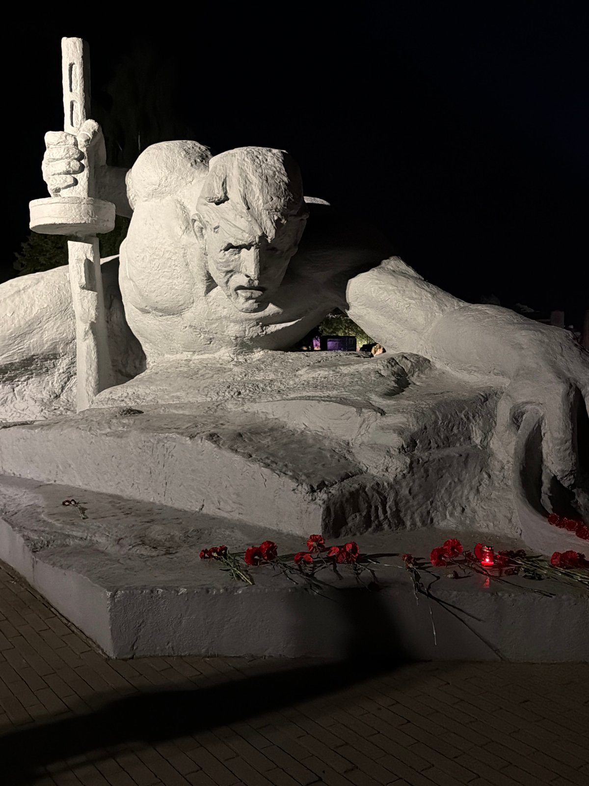 Candles and carnations at Brest Fortress on the night of June 21st