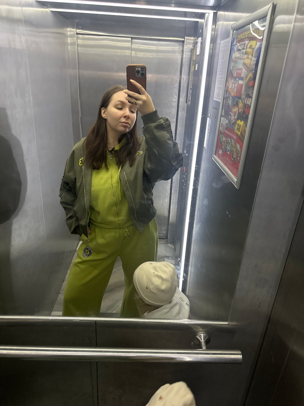 Woman takes elevator selfie in Chaikovsky, Russia