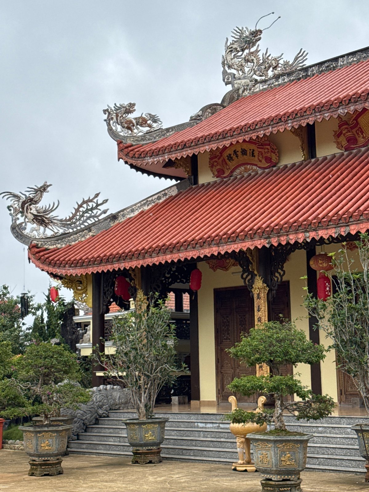 Buddhist temple complex documented in Đà Lạt Vietnam