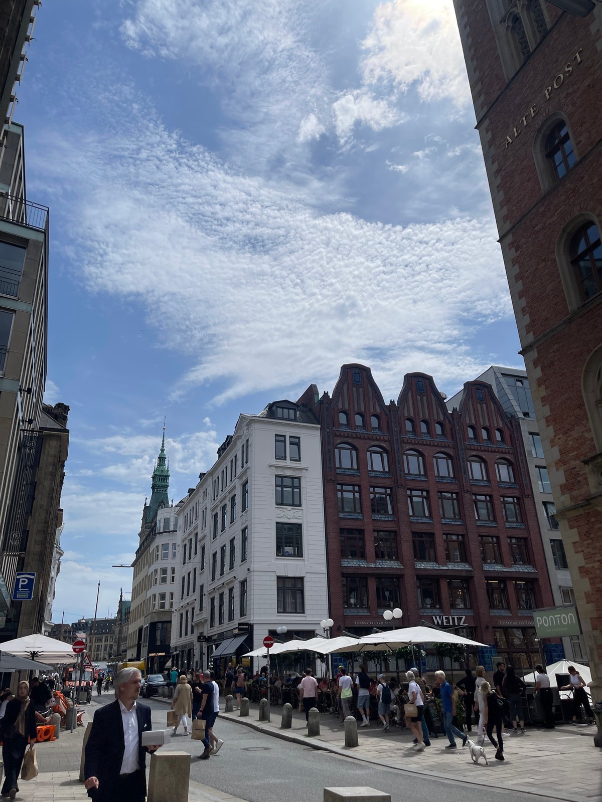 Hamburg street life documented during midday hours