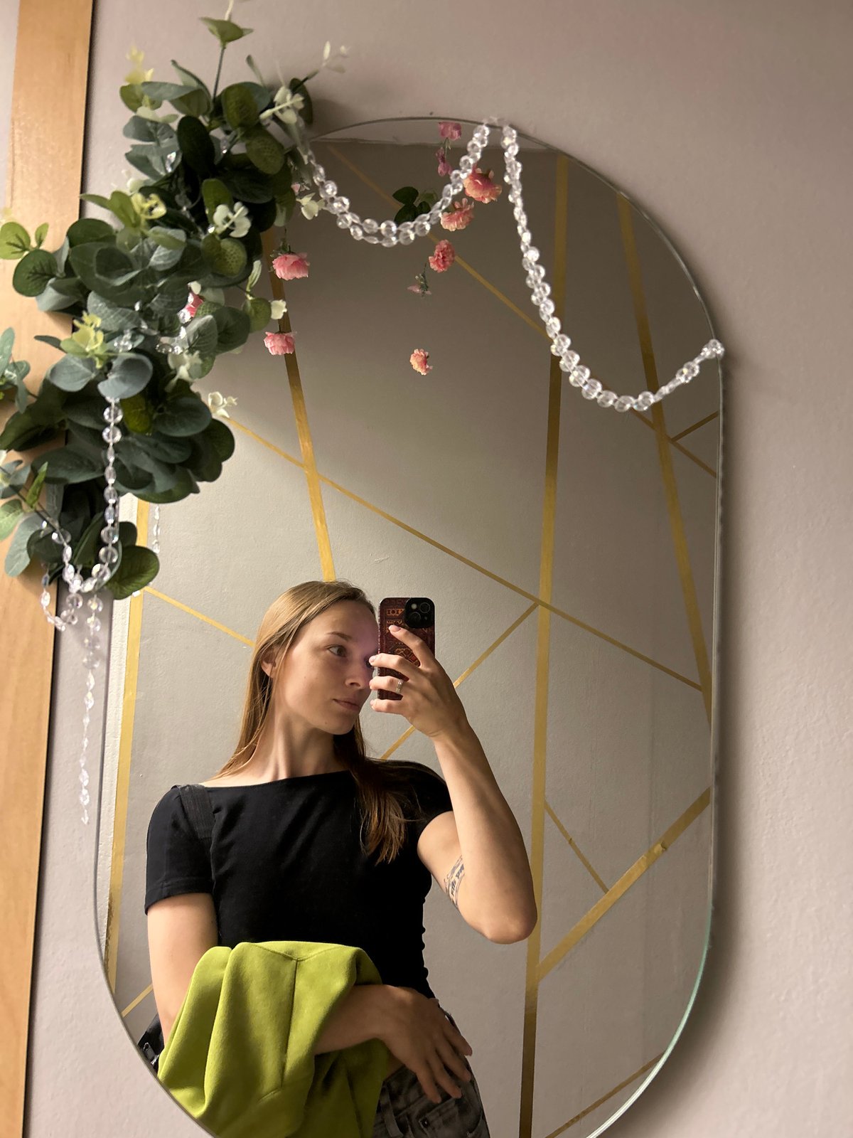 Casual selfies and style details from a morning in Chaikovsky