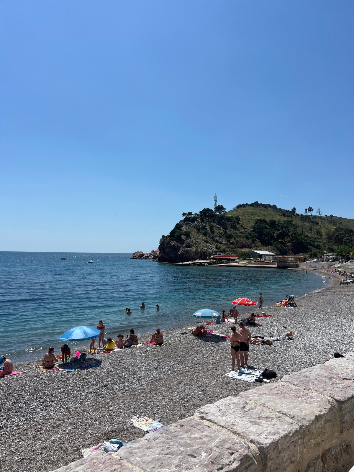 Sunny beach day draws crowds to Montenegro's Sutomore coast