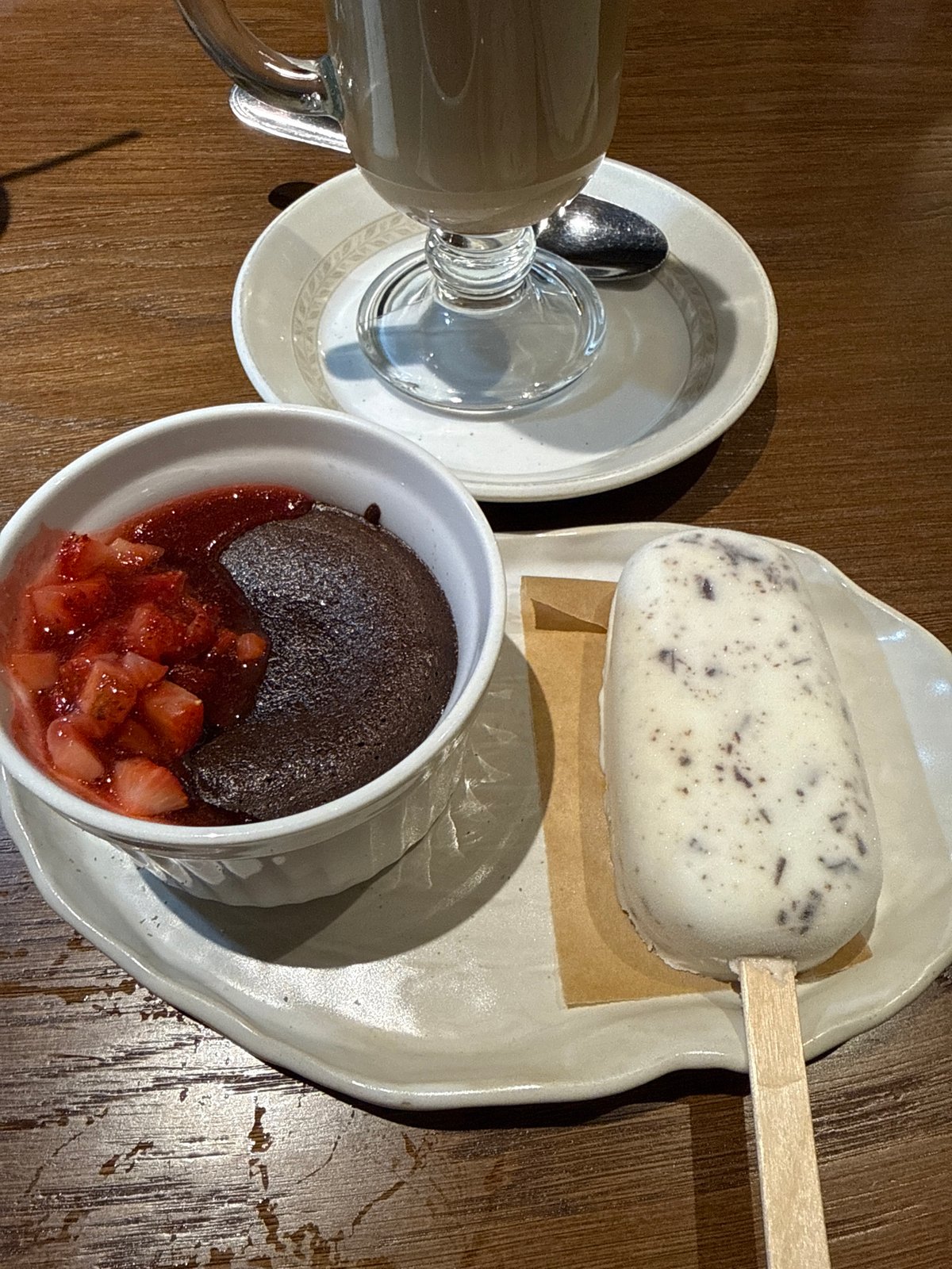 Lunch and drinks at an artsy Krasnoyarsk café