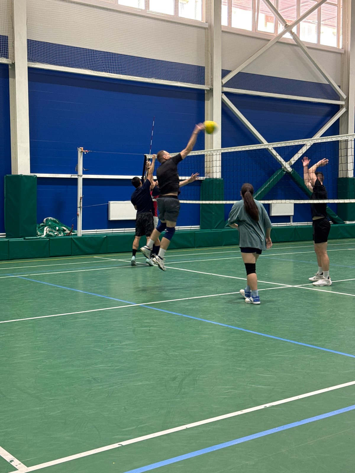 Volleyball practice session at Saint Petersburg gymnasium