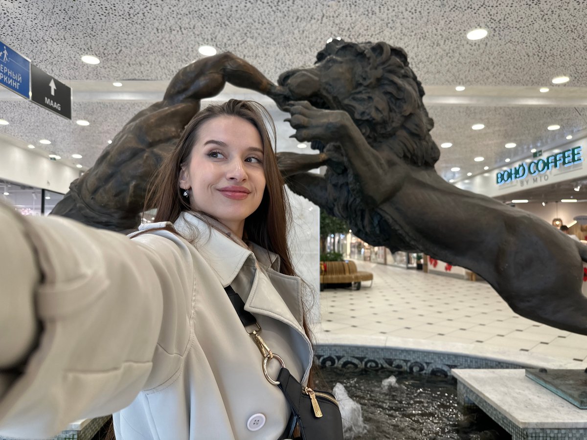 Tourist captures diverse Yekaterinburg sights in 30-minute afternoon walk