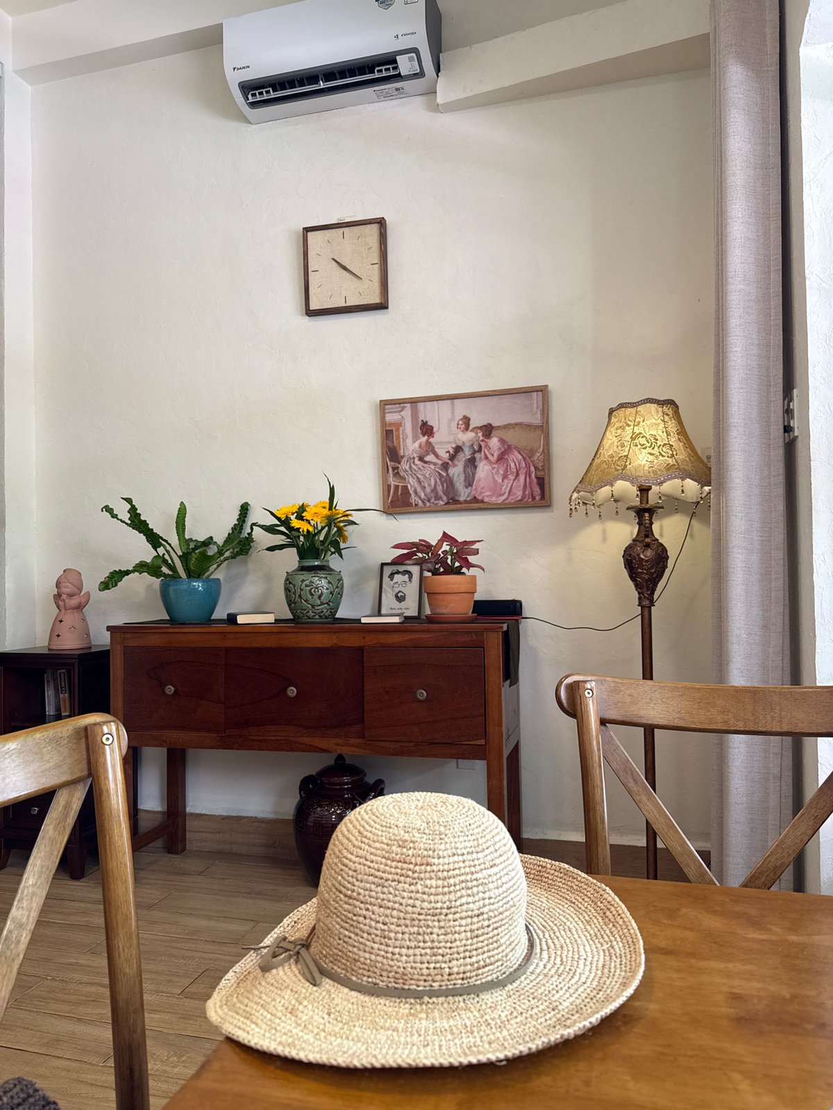 Cafe corners and street scenes across Nha Trang