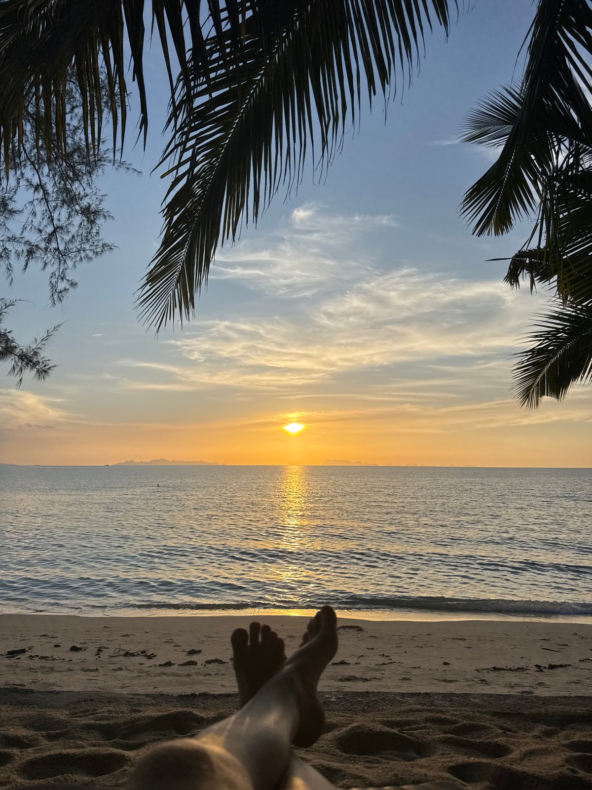 Sunset from the beach, Ko Samui — lazy golden hour vibes