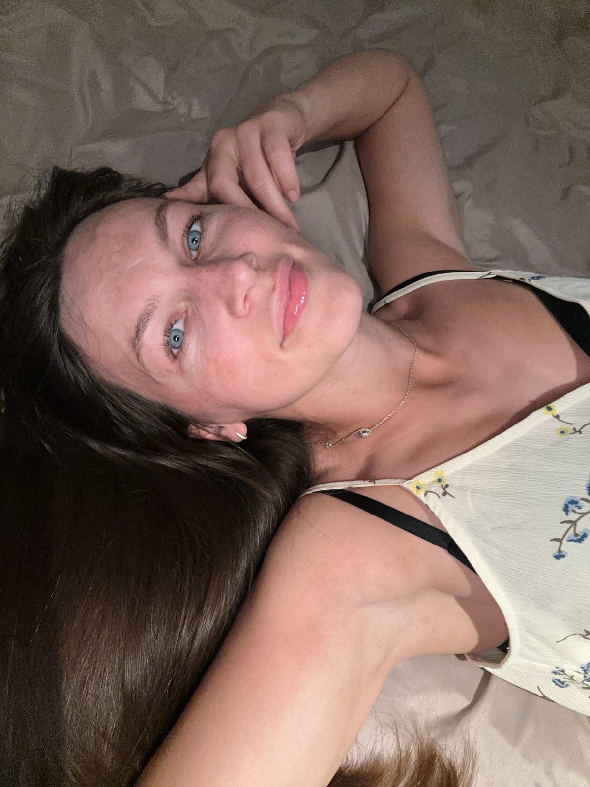 Woman takes series of selfies in Fredenbeck home